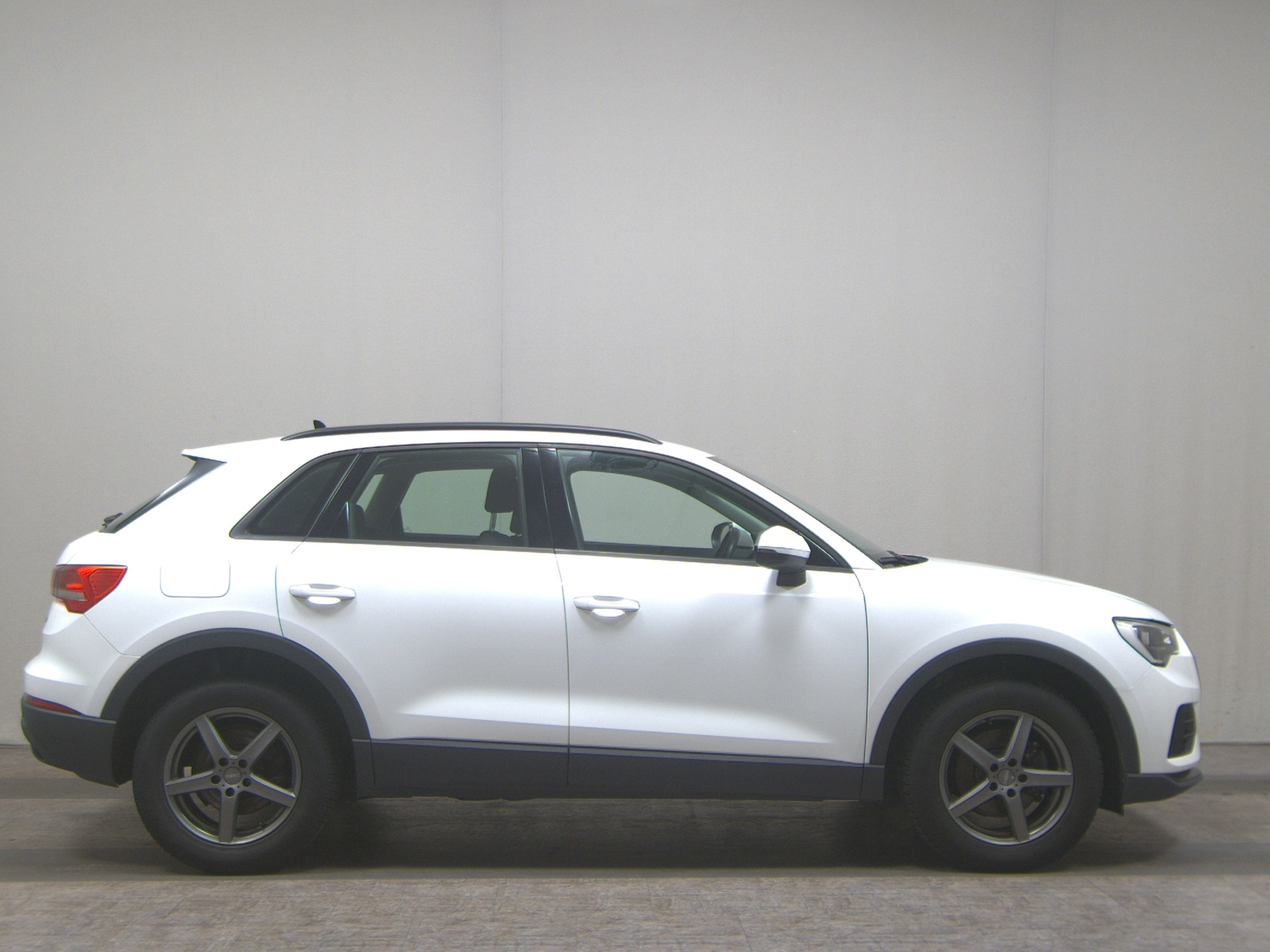 Audi Q3 35 TDI Navi virtual LED ACC PDC SHZ