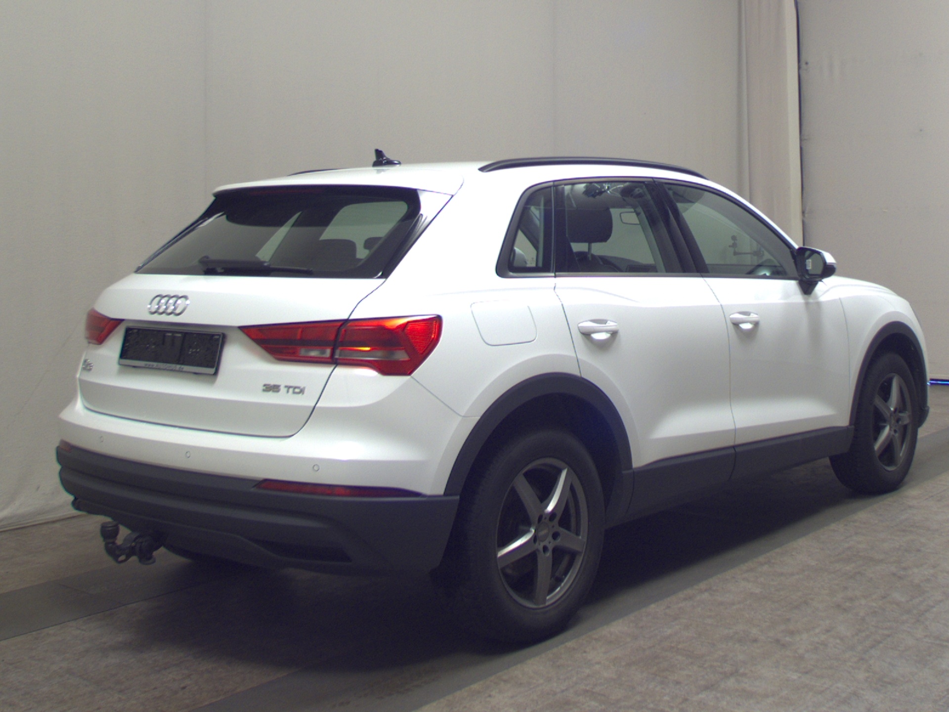 Audi Q3 35 TDI Navi virtual LED ACC PDC SHZ 4