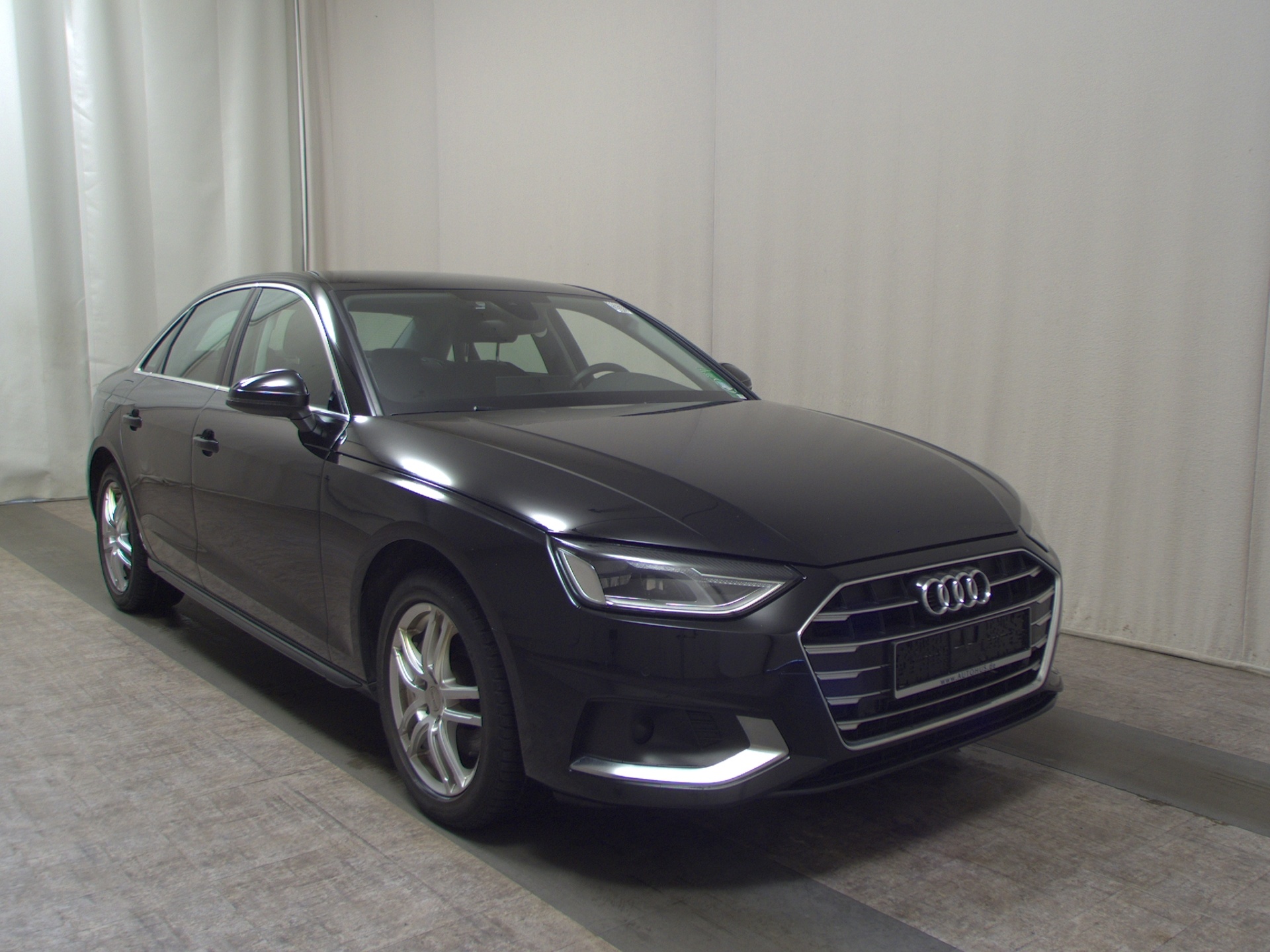 Audi A4 40 TDI advanced Navi LED Sportsitze ACC AHK 3