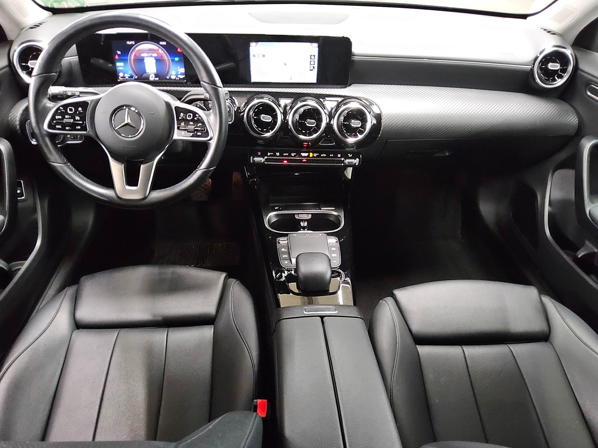 Mercedes-Benz A 250 e Leder Navi SHZ Tempomat PDC 5