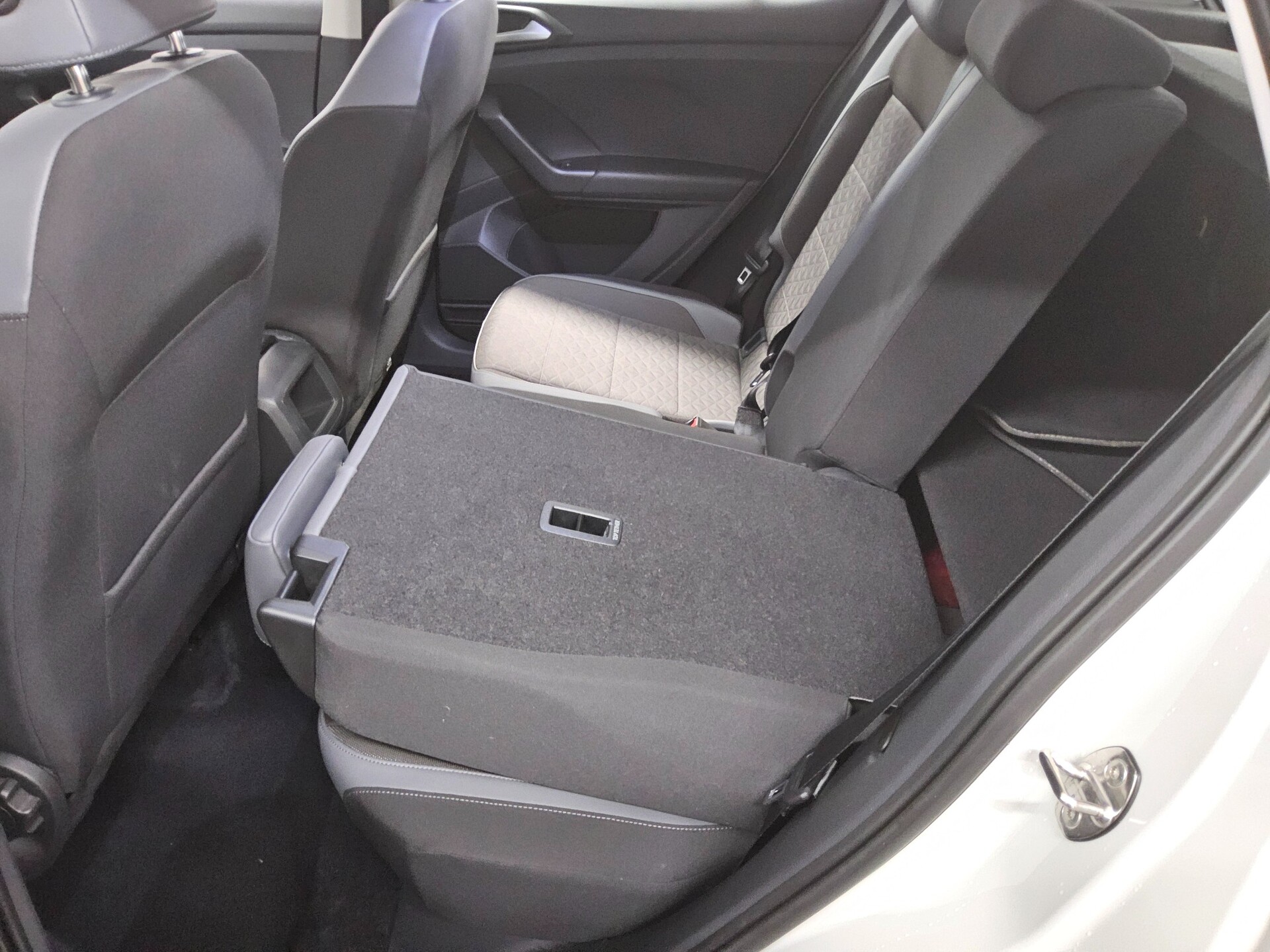 Volkswagen T-Cross 1.0 TSI Style LED PDC SHZ 12