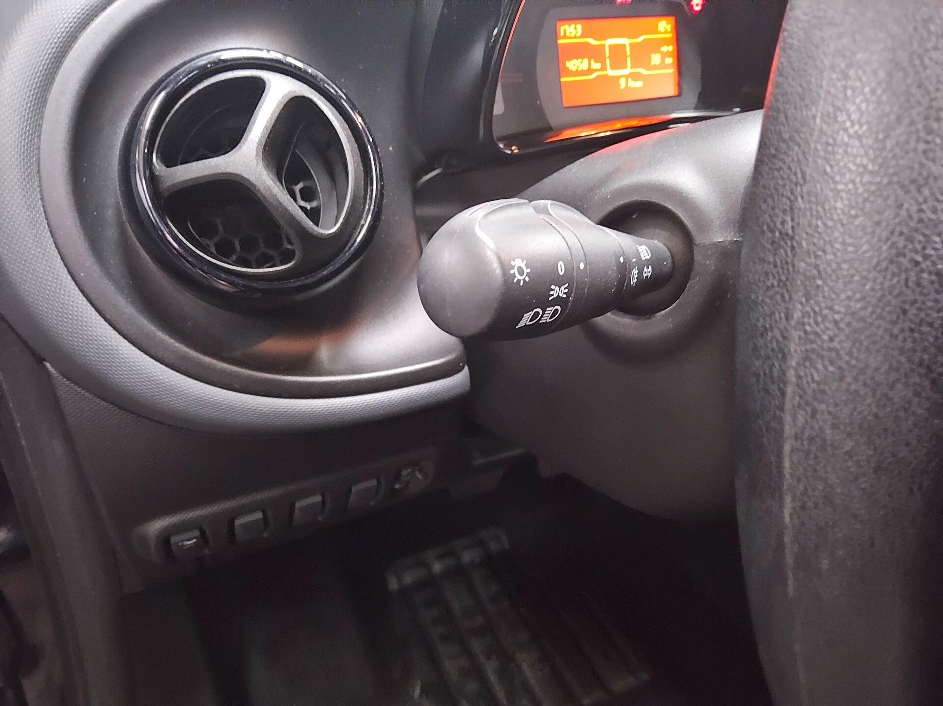 Smart ForTwo EQ HU 01/28 Klima Bluetooth Tempomat 13