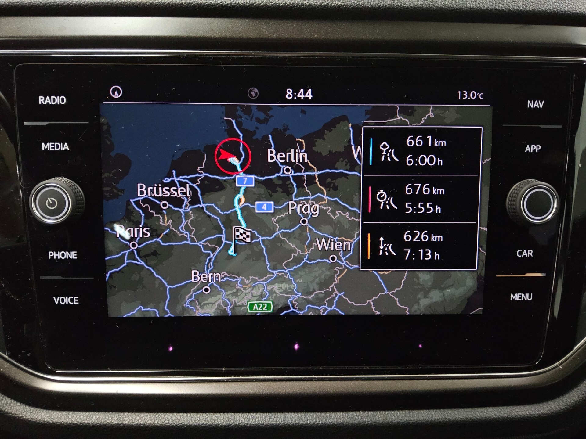 Volkswagen T-Roc 2.0 TDI Style Navi AID ACC PDC SHZ 7