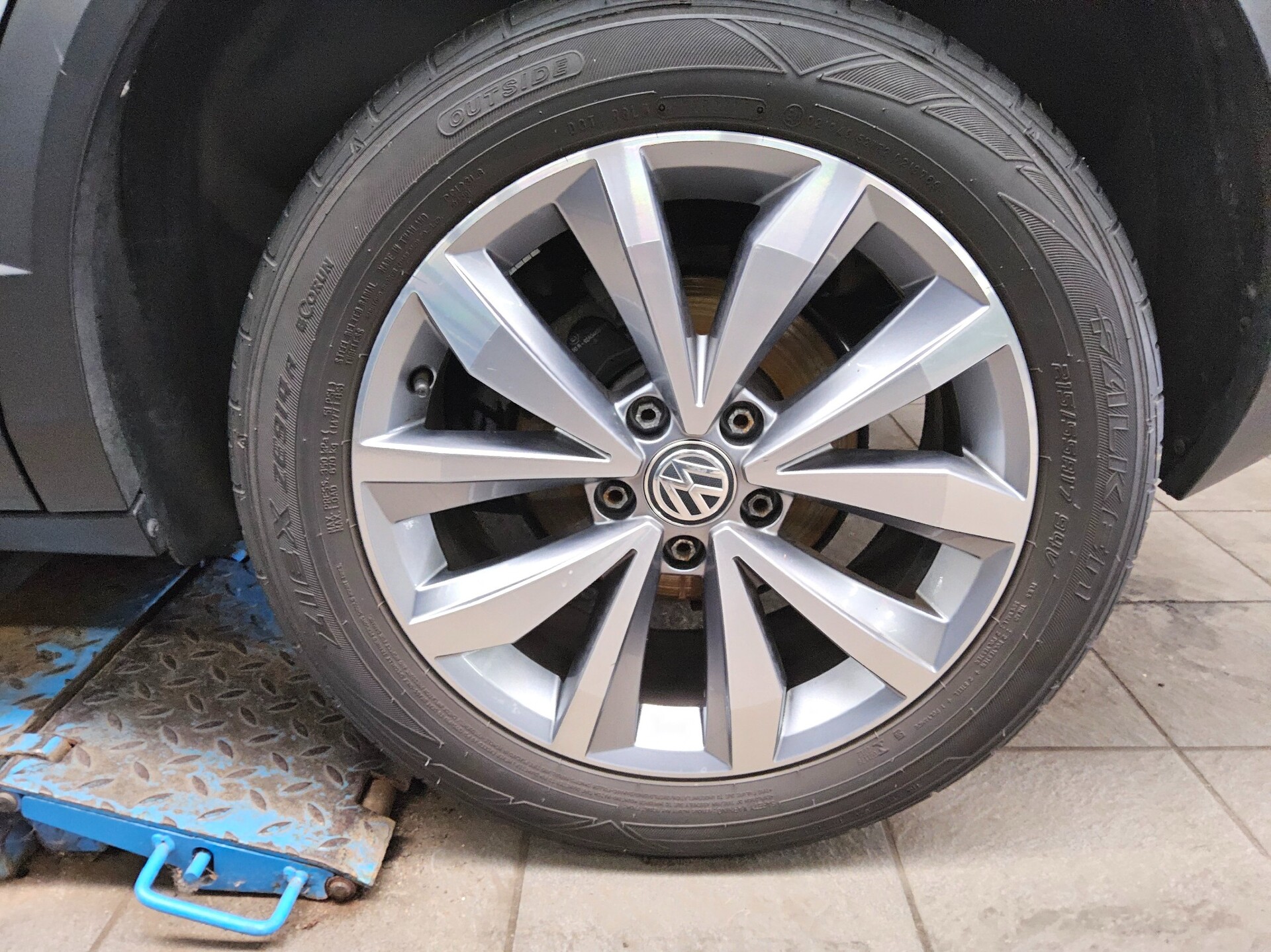 Volkswagen T-Roc 2.0 TDI Style Navi AID ACC PDC SHZ 11