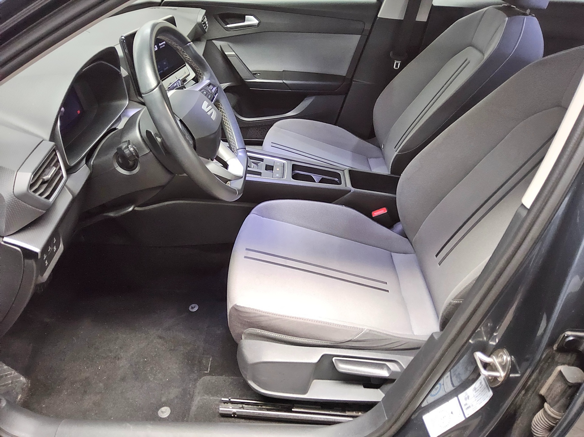 Seat Leon Sportstourer 2.0 TDI Style Navi LED vc RfK 9