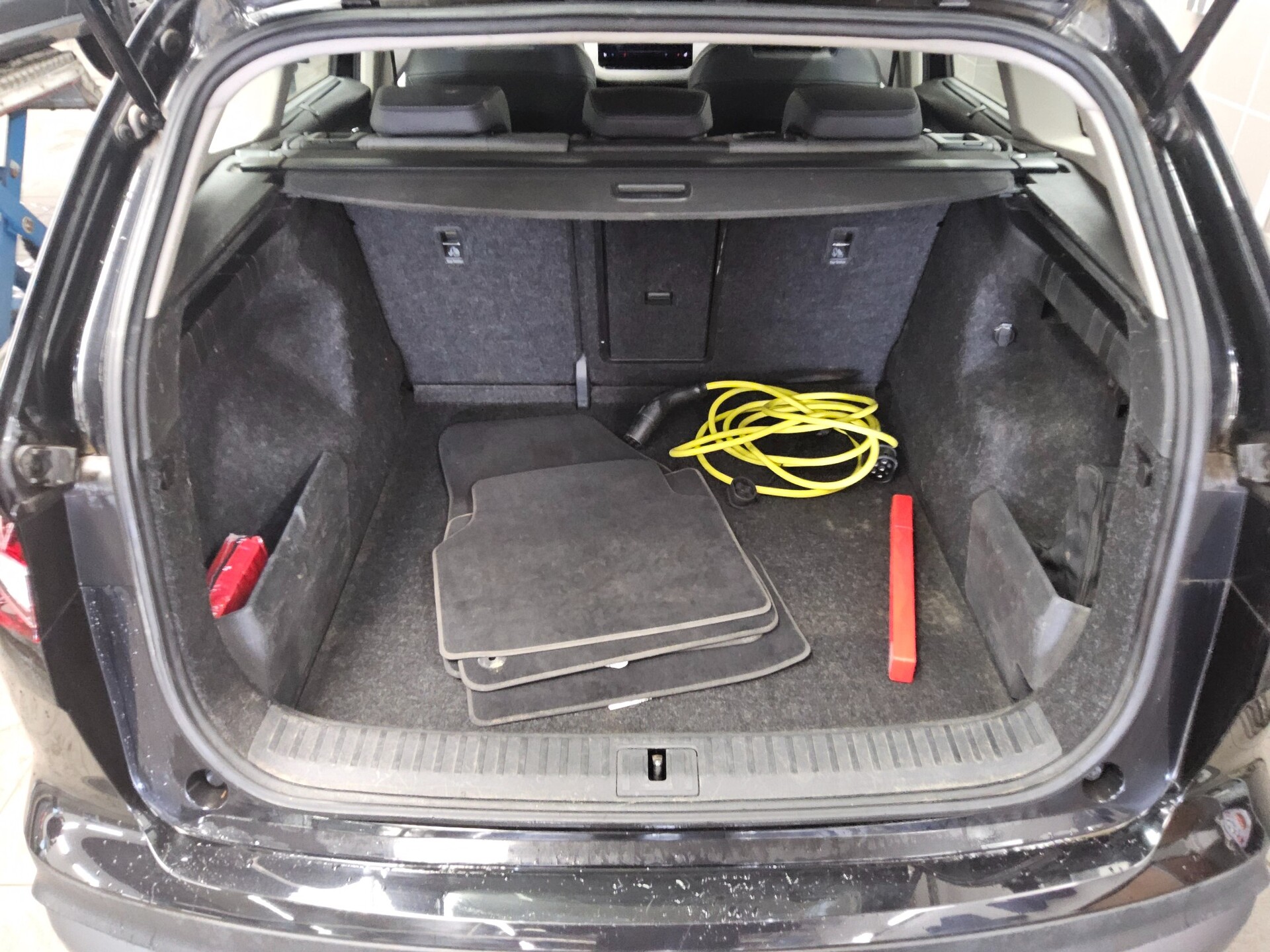 Skoda Enyaq iV 60 Loft Navi LED Virtual RFK ACC 12