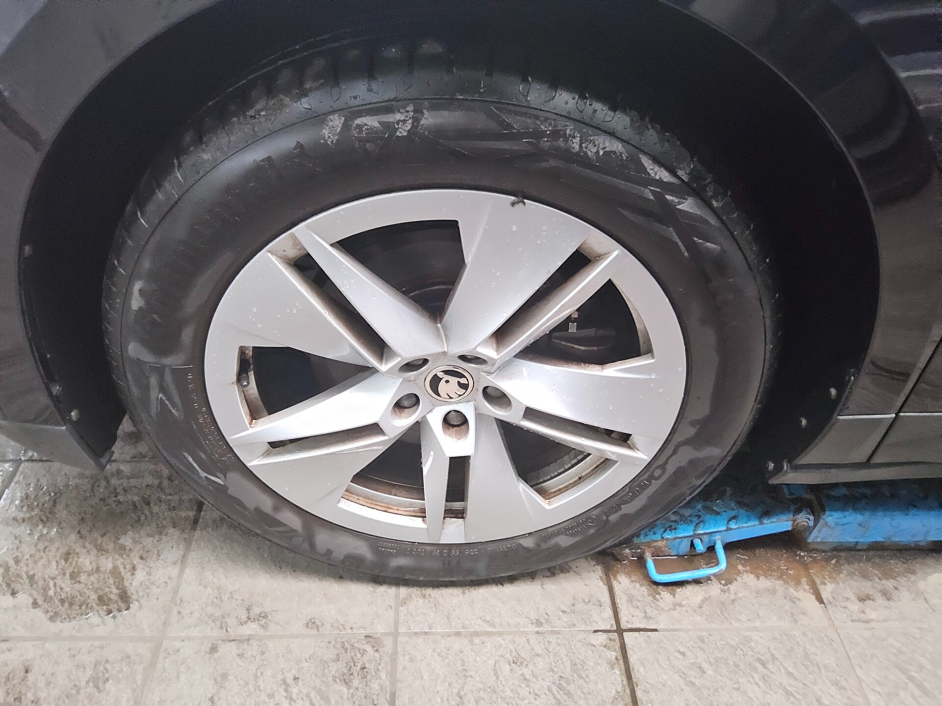 Skoda Enyaq iV 60 Loft Navi LED Virtual RFK ACC 11