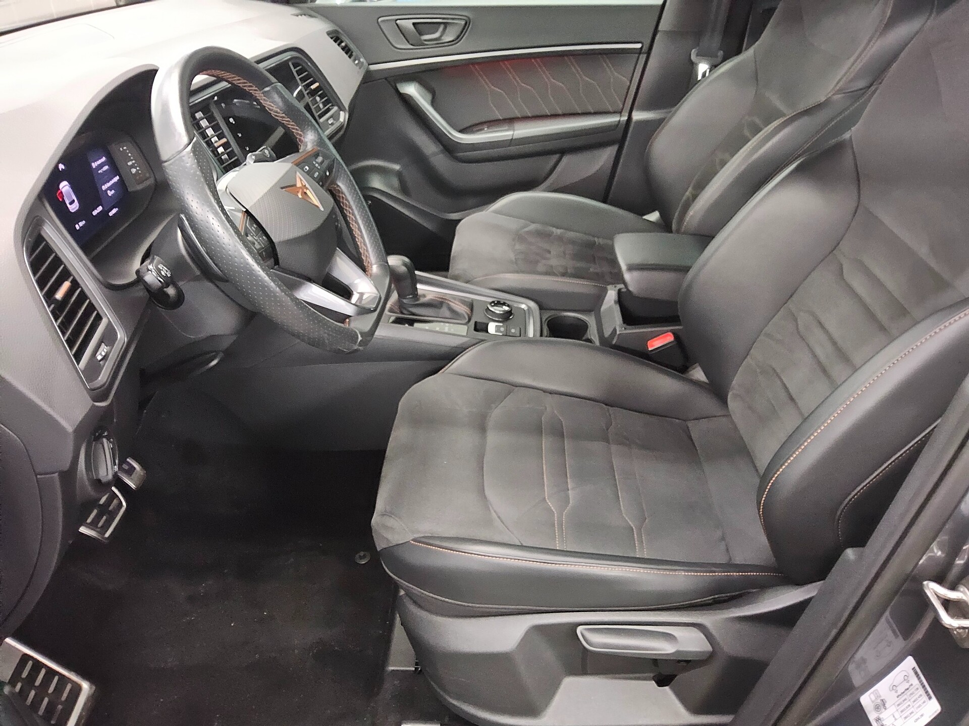 Cupra Ateca 2.0 TSI 4Drive Navi LED vc Beats 360° AHK 9