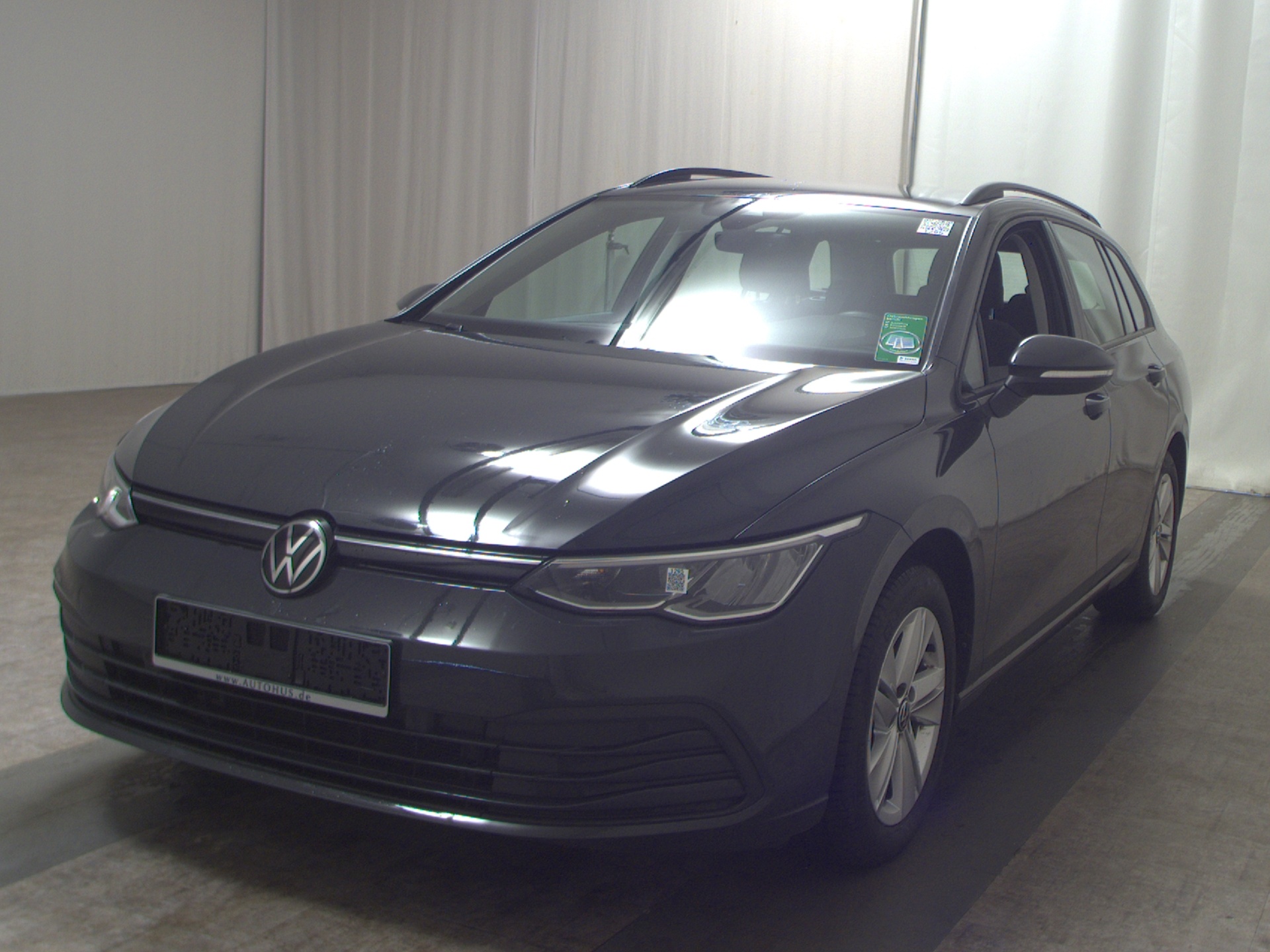 Volkswagen Golf-8 Var. 2.0 TDI Life Navi LED DC ACC SHZ 2