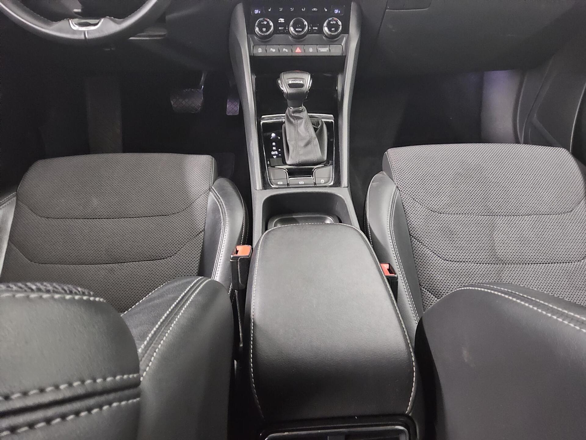 Skoda Kodiaq 2.0 TDI Style T-Leder Navi LED VC RFK AHK 6