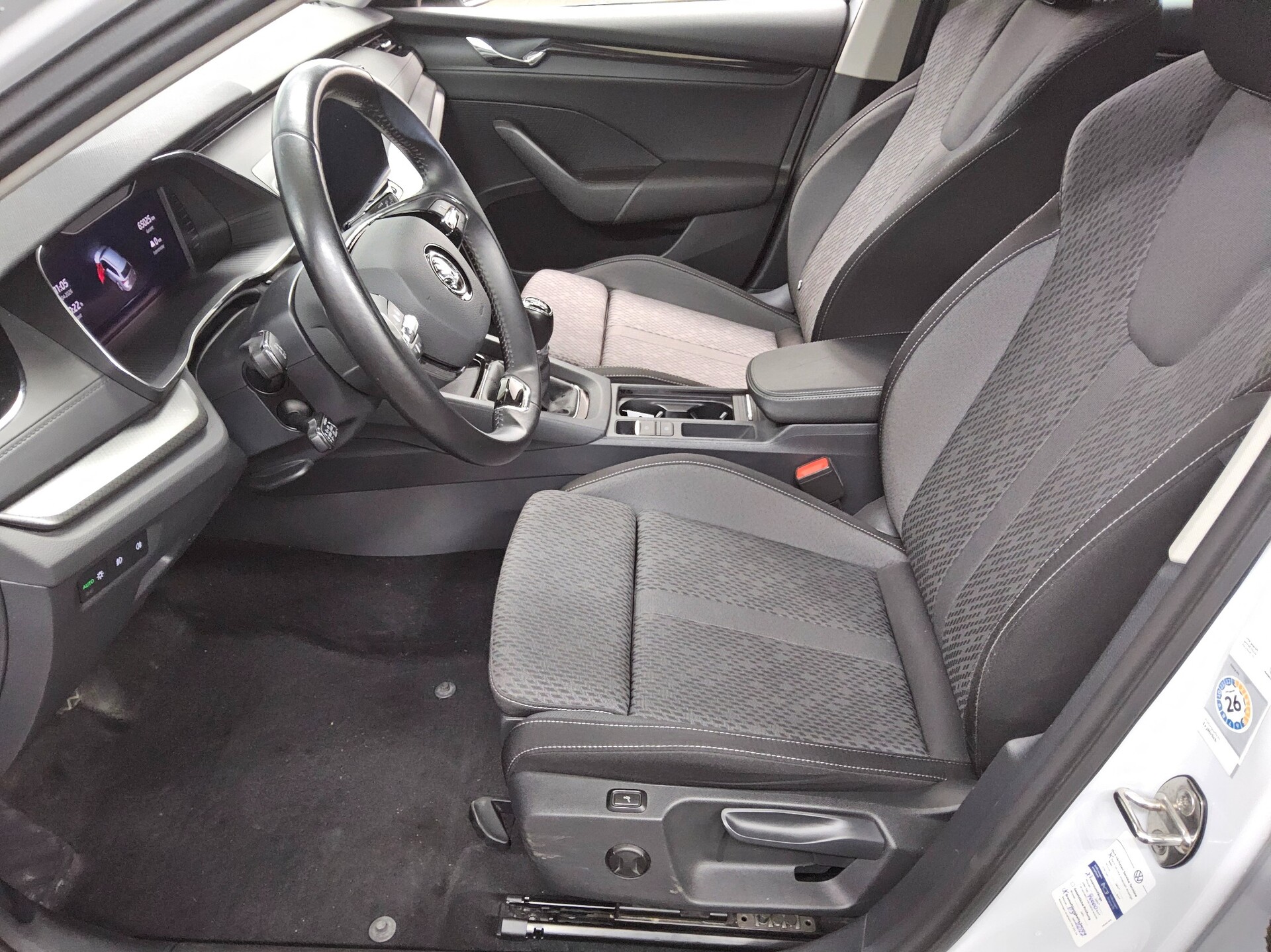 Skoda Octavia Kombi 2.0 TDI Ambition Navi LED Virtual 9