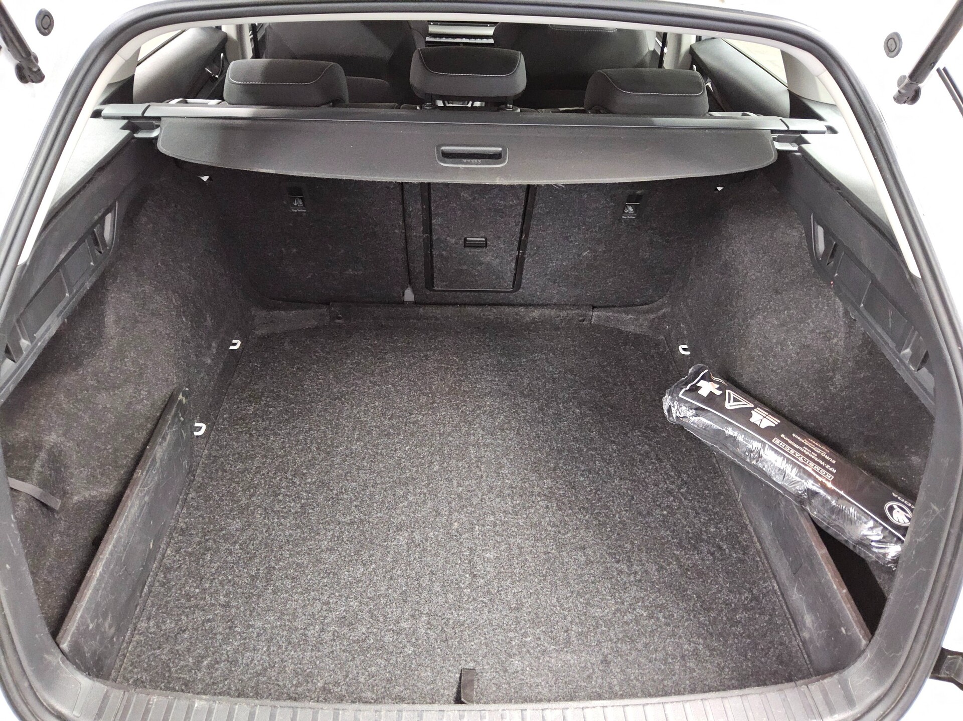 Skoda Octavia Kombi 2.0 TDI Ambition Navi LED Virtual 12