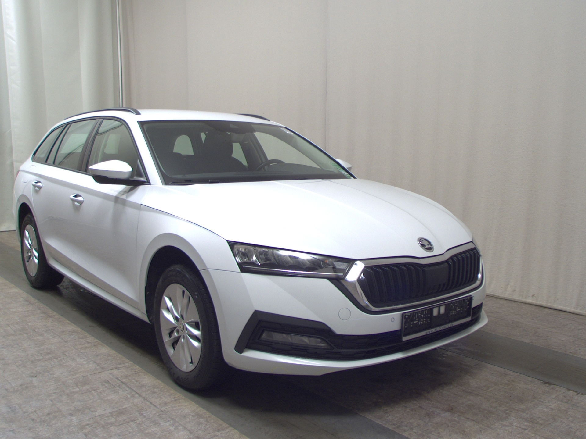 Skoda Octavia Kombi 2.0 TDI Ambition Navi LED Virtual 3