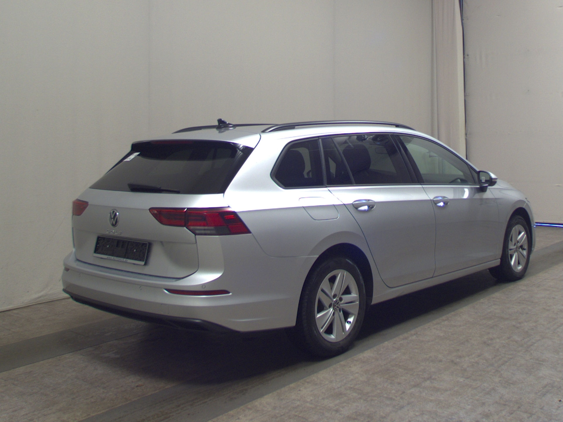 Volkswagen Golf-8 Var. 2.0 TDI Life Navi LED DC ACC PDC Shz 4