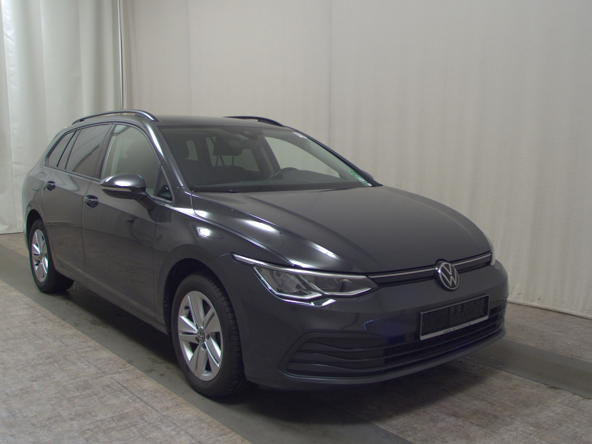 Volkswagen Golf-8 Var. 2.0 TDI Life Navi LED AID AHK ACC 3