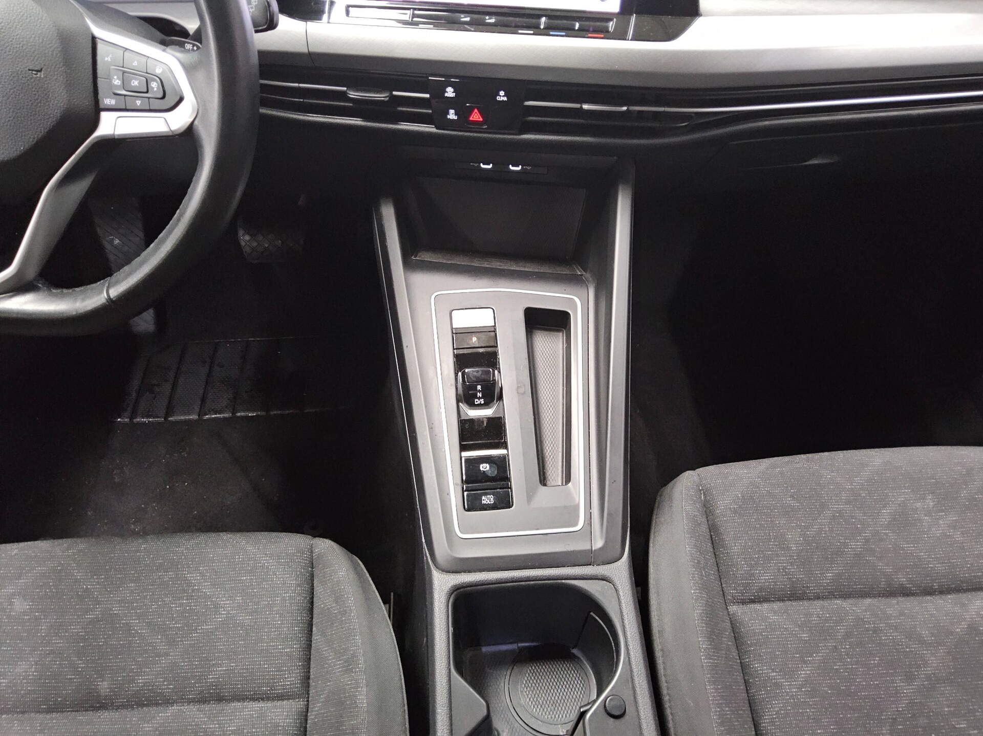 Volkswagen Golf-8 Var. 2.0 TDI Life Navi LED AID AHK ACC 6