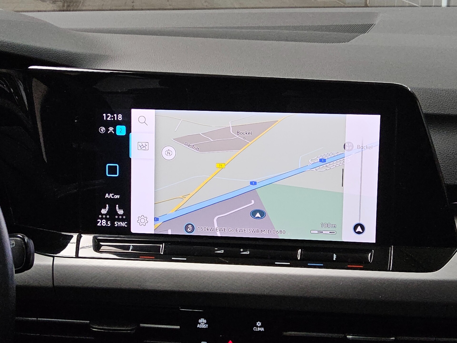 Volkswagen Golf-8 Var. 2.0 TDI Life Navi LED AID AHK ACC 7