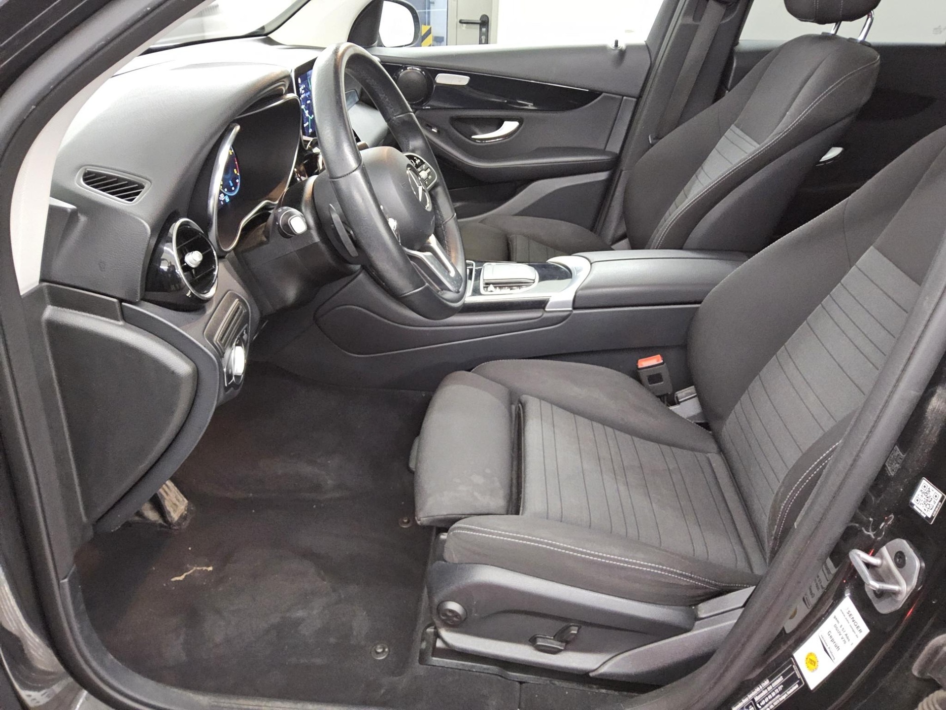 Mercedes-Benz GLC 220 d 4M Navi Widescreen Pano LED AHK 360° 9