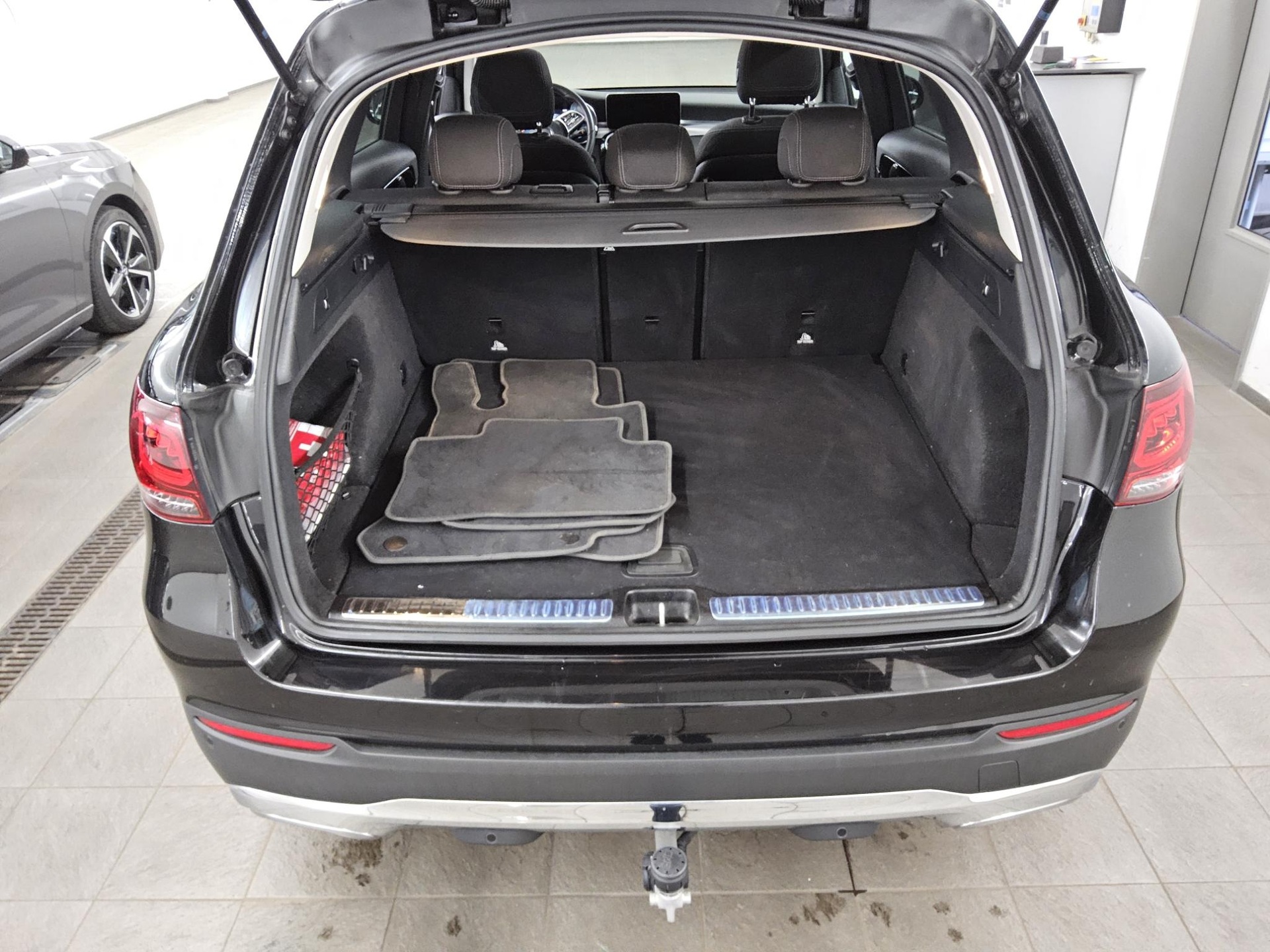 Mercedes-Benz GLC 220 d 4M Navi Widescreen Pano LED AHK 360° 12