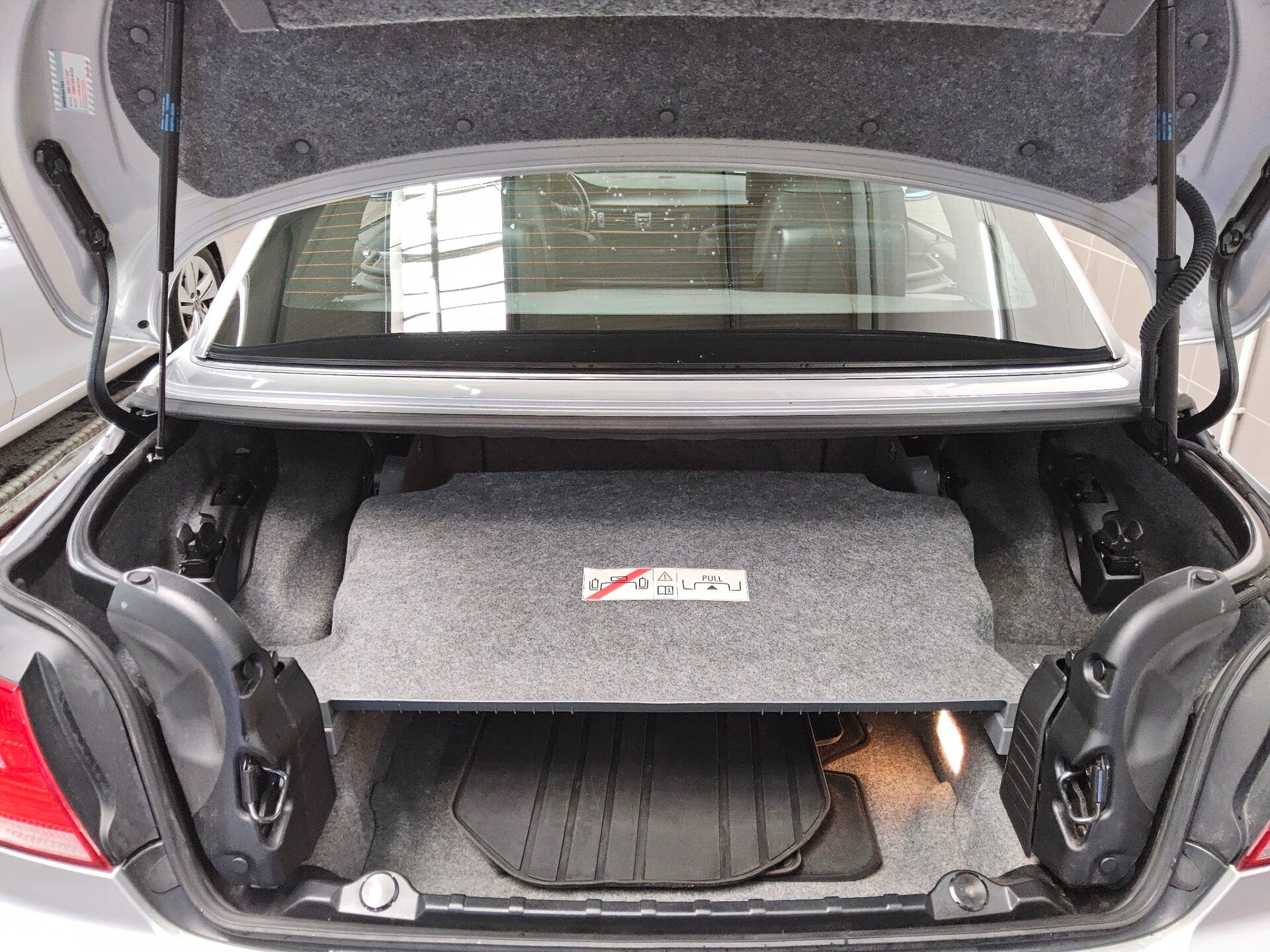 BMW 320i Cabrio Leder Xenon HiFi Komfortzugang 13