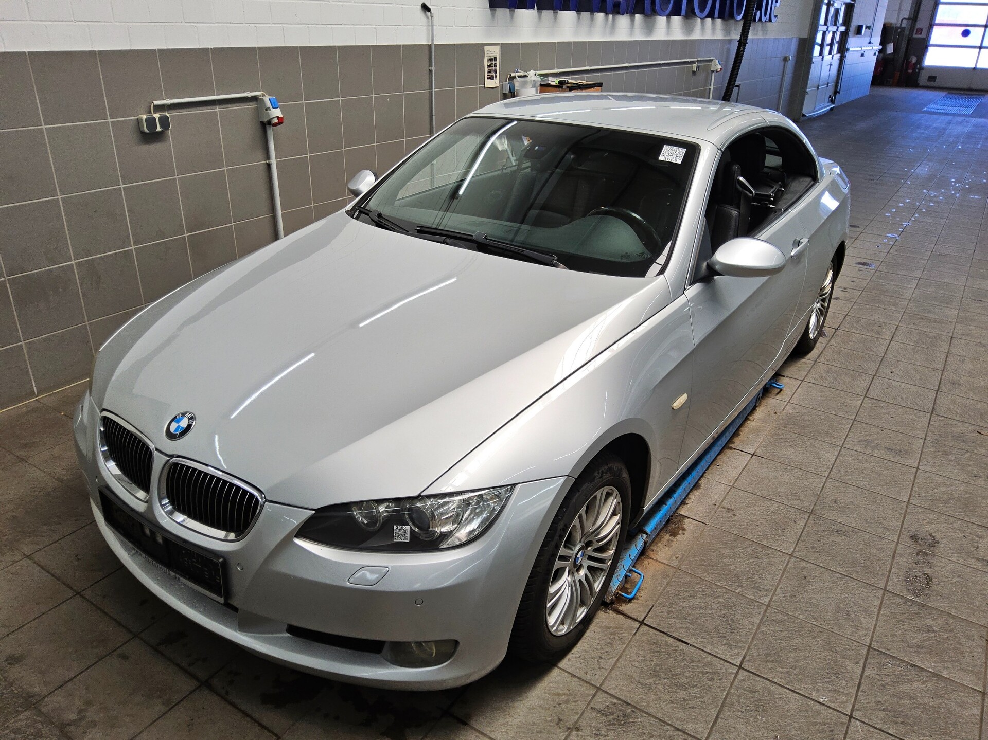 BMW 320i Cabrio Leder Xenon HiFi Komfortzugang 10