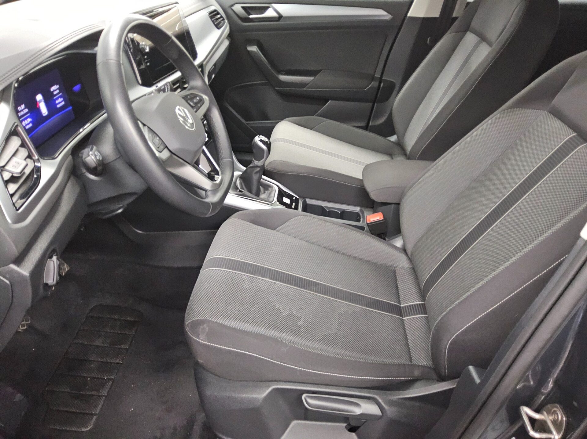 Volkswagen T-Roc 1.0 TSI Life LED DC PDC SHZ DAB+ 9