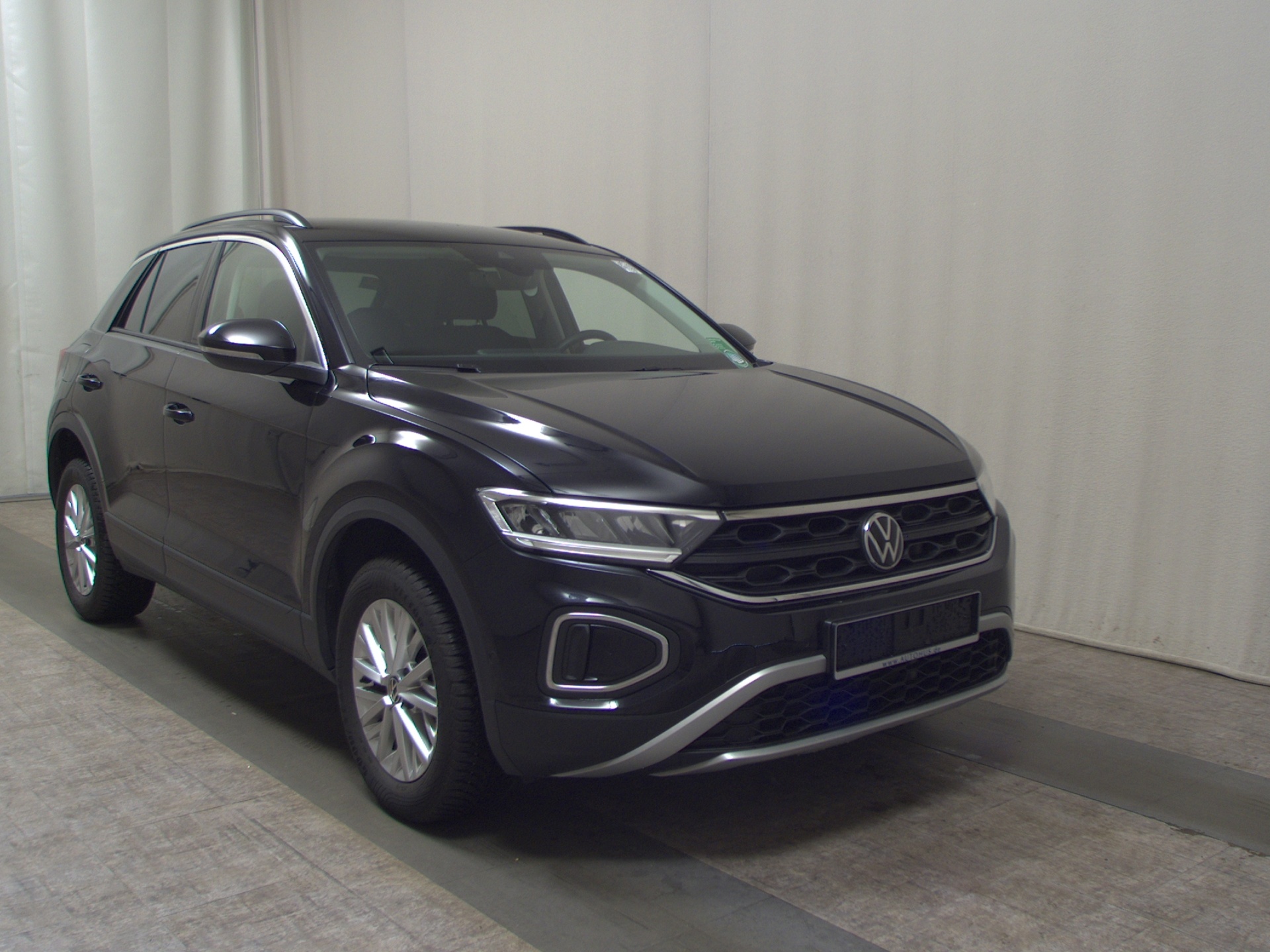 Volkswagen T-Roc 1.0 TSI Life LED DC PDC Shz DAB+ 3