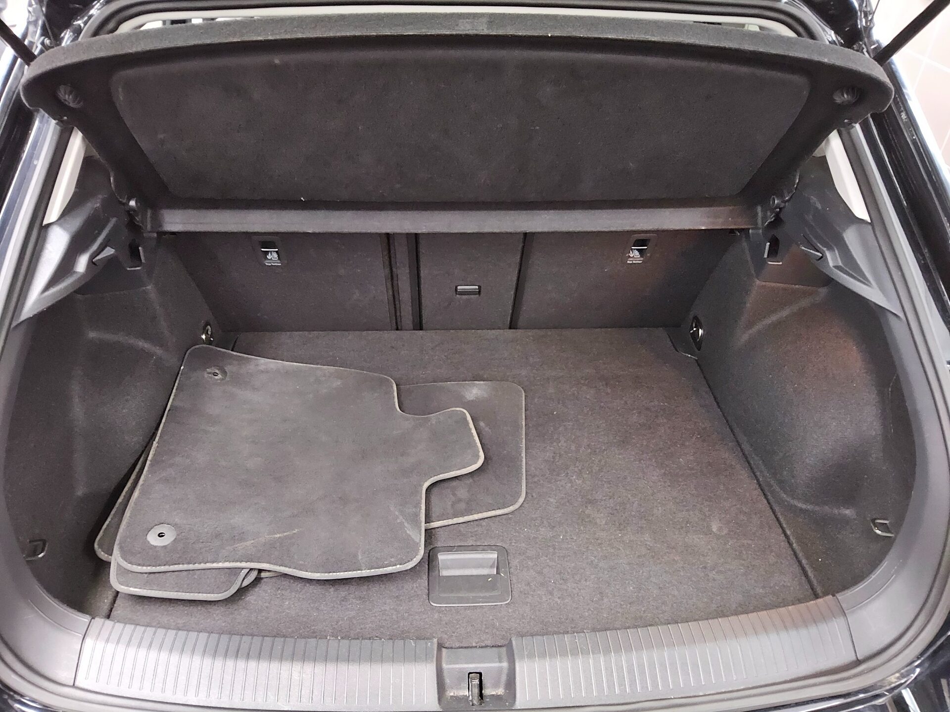 Volkswagen T-Roc 1.0 TSI Life LED DC PDC Shz BT DAB 12