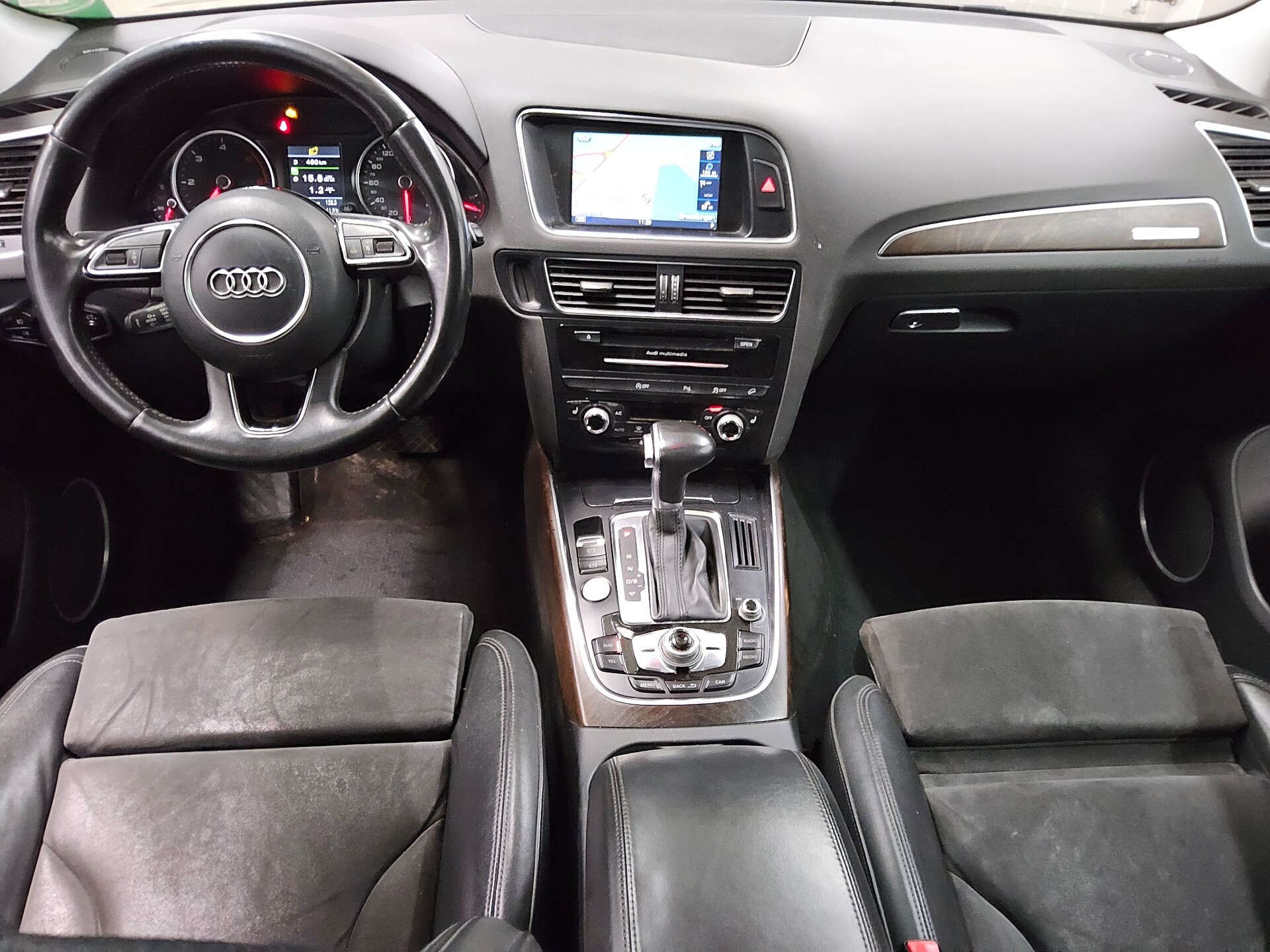 Audi Q5 3.0 TDI Qu. S-Line Navi Pano B&O RFK HU 04/27 5