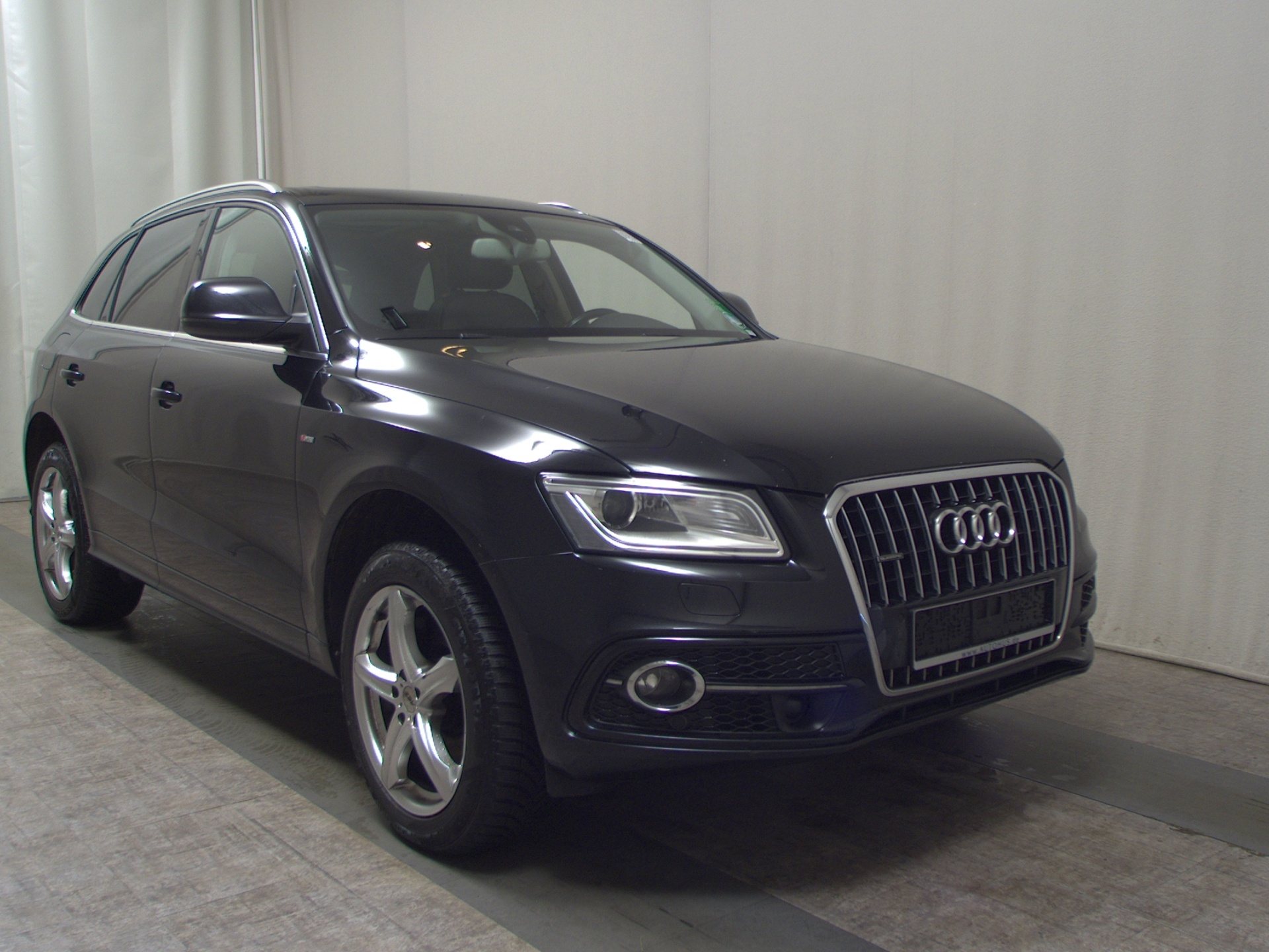 Audi Q5 3.0 TDI Qu. S-Line Navi Pano B&O RFK HU 04/27 3