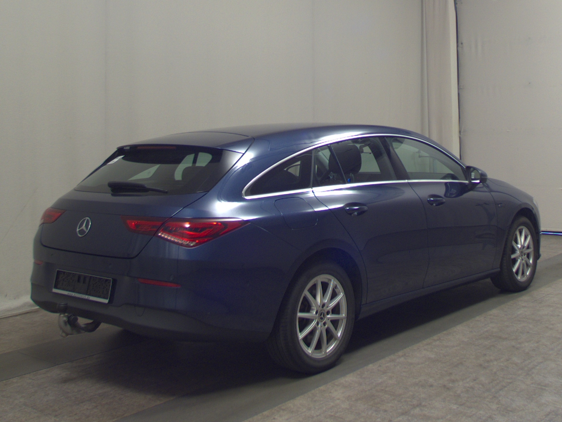 Mercedes-Benz CLA 250 Shooting Brake e Navi Multibeam RFK AHK 4