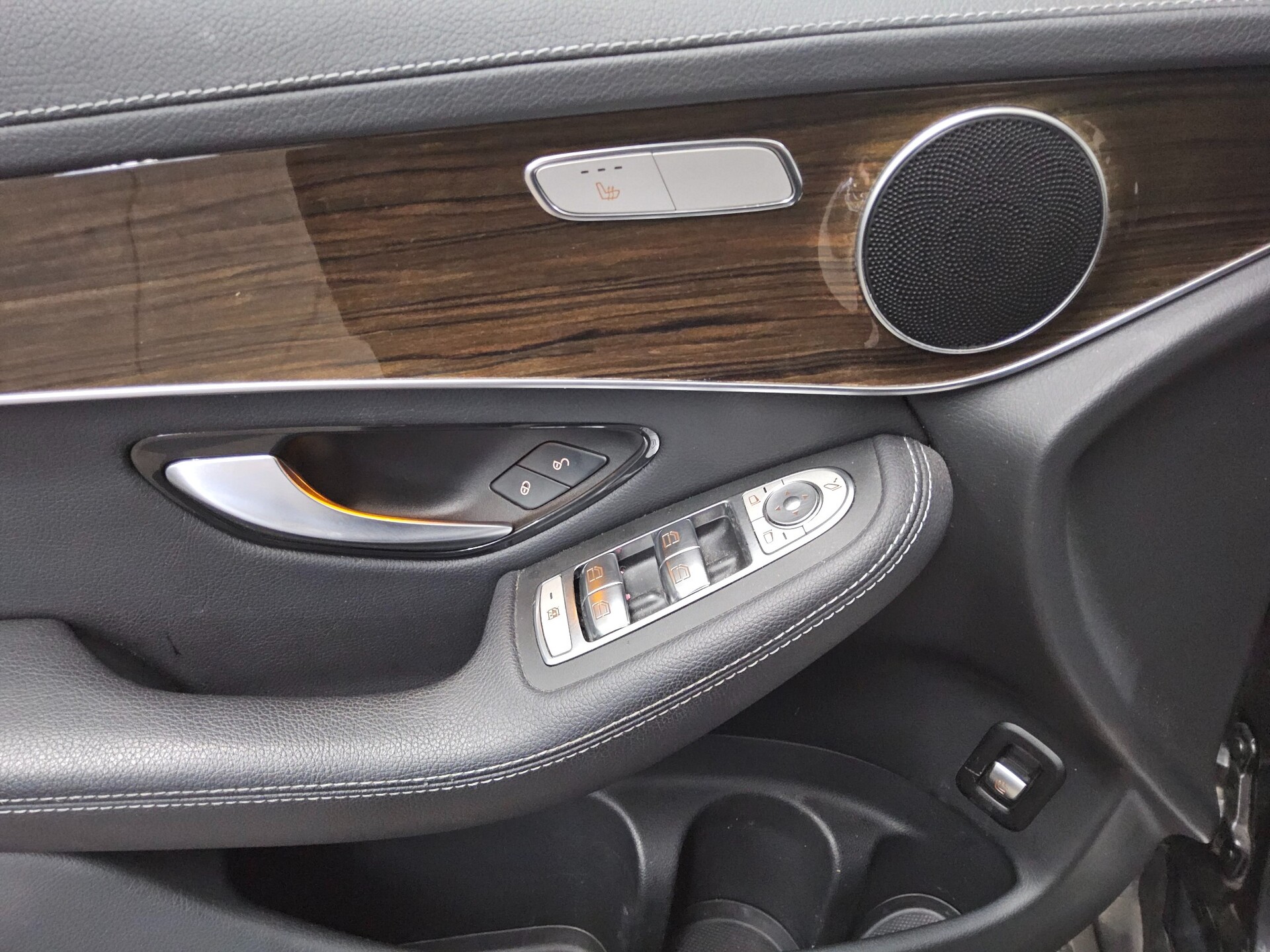 Mercedes-Benz GLC 220 d 4M Exclusive Navi LED Distr.+ RFK AHK 9