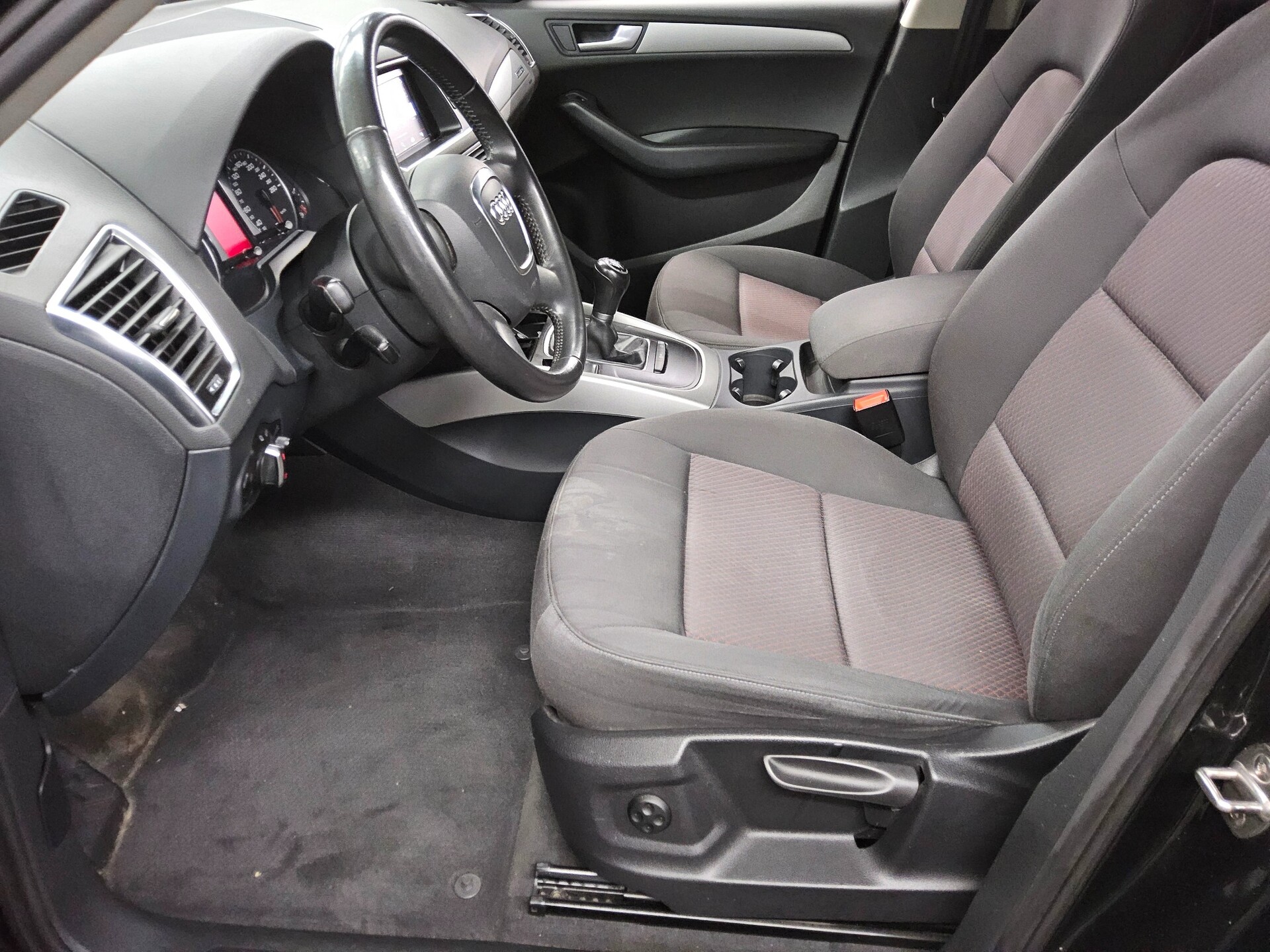 Audi Q5 2.0 TDI Qu. AHK Xenon Shz PDC Tempomat 8