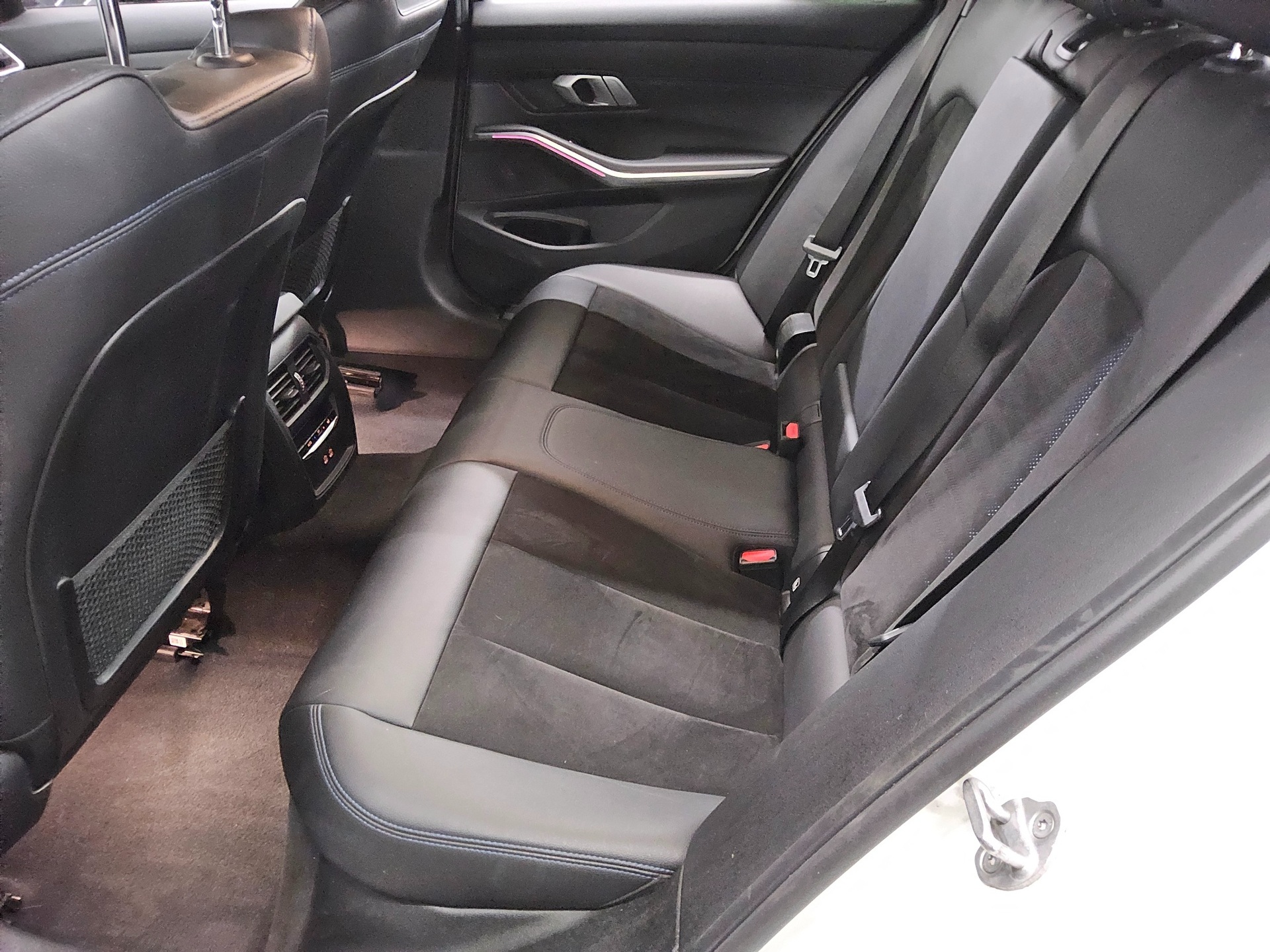 BMW 330e Touring M-Sport T-Leder Navi LED LC+ Shadow 13