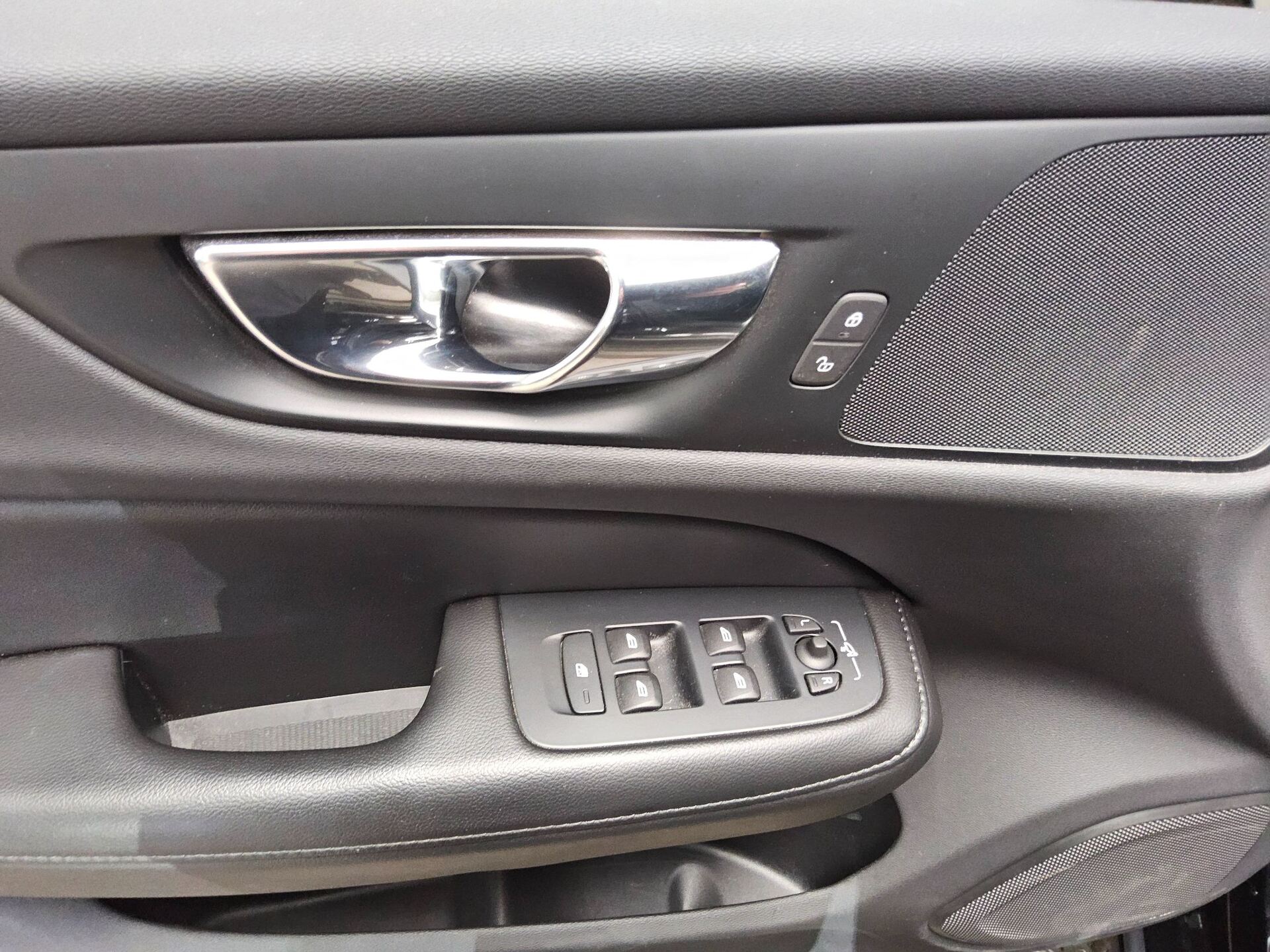 Volvo V60 T6 AWD Inscription Navi LED ACC Kamera 10