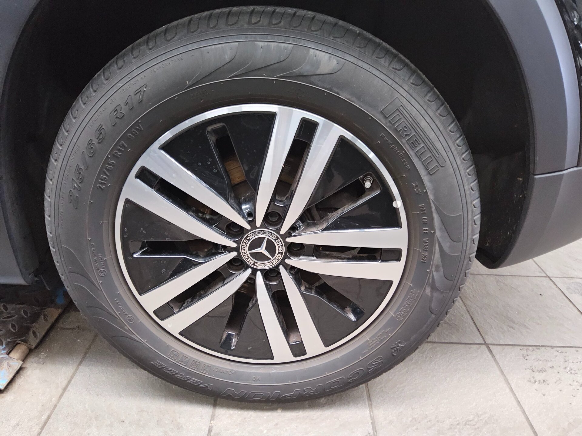 Mercedes-Benz GLB 200 d Style T-Leder Navi LED StHzg RfK MBUX 11