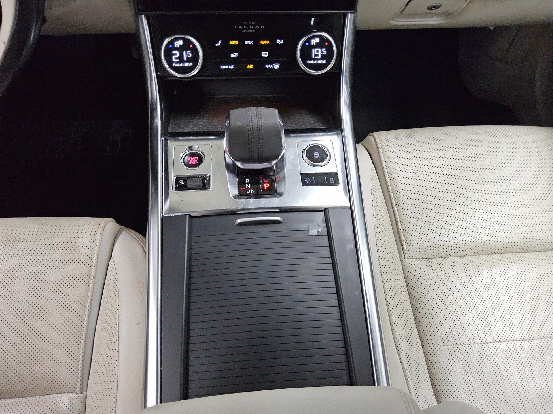 Jaguar XF D200 S Sportbrake Leder Navi LED Pano DC 6