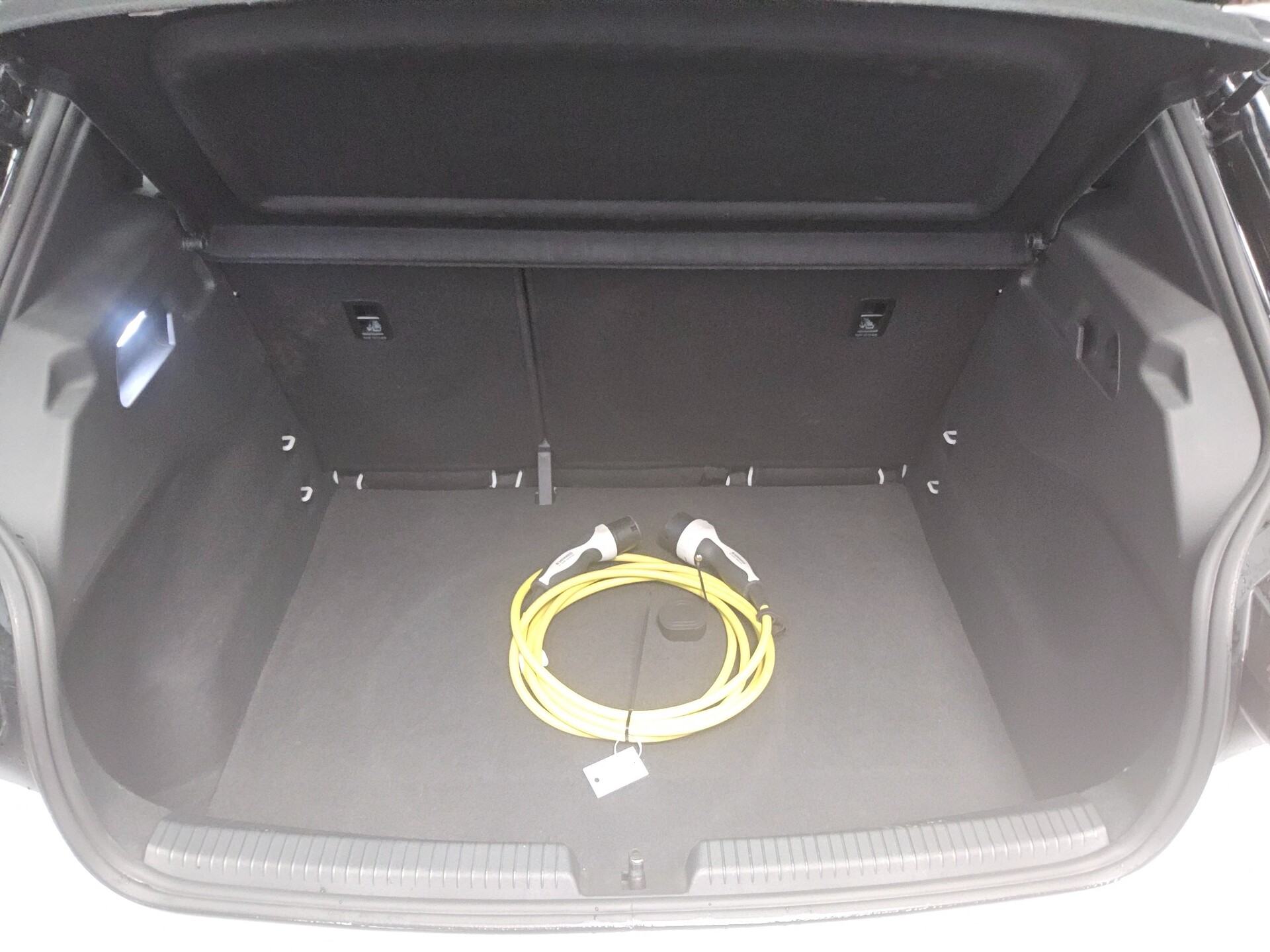 Volkswagen ID.3 Pro Performance Navi LED PDC DAB+ Klima 12