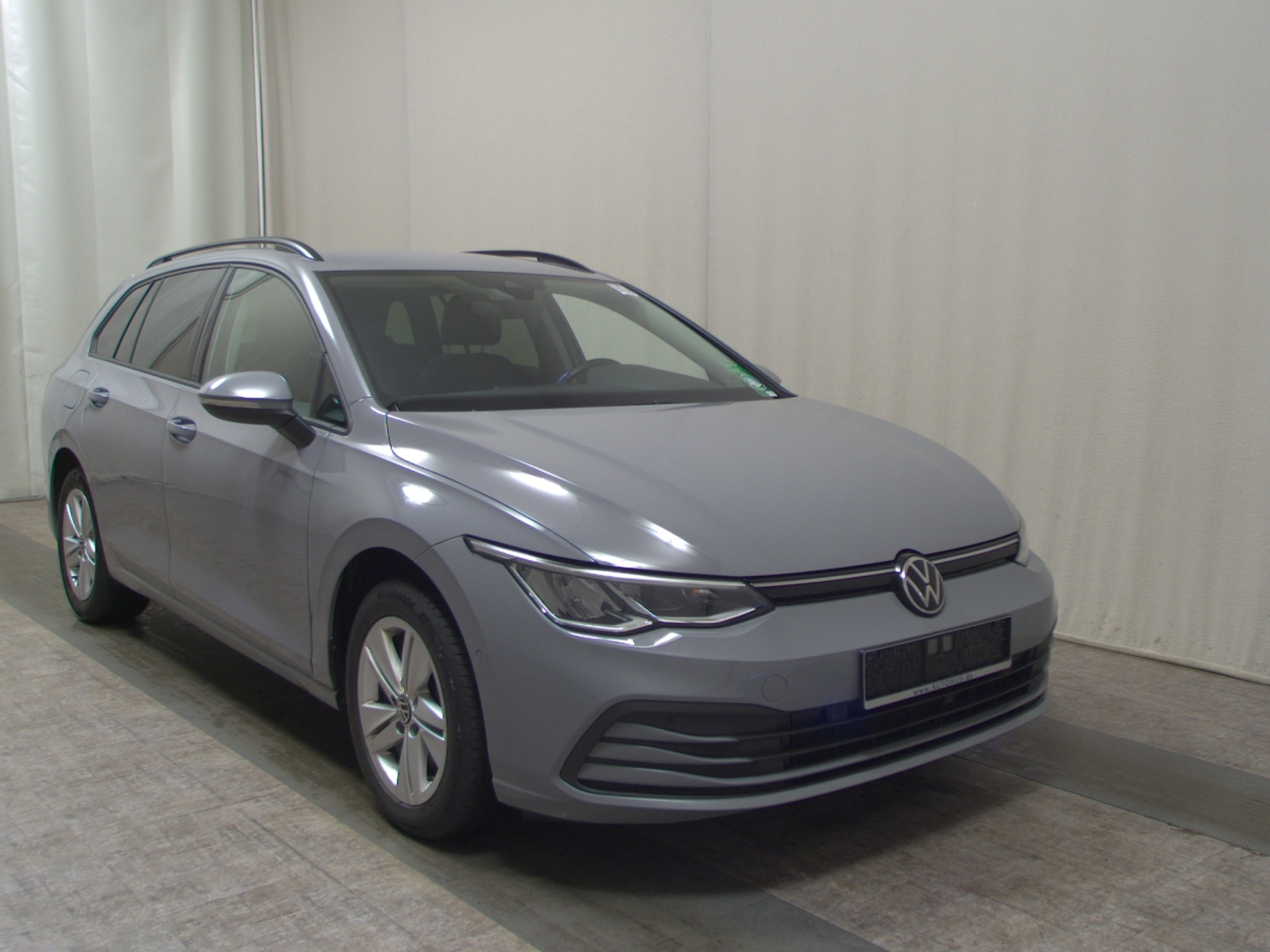 Volkswagen Golf-8 Var. 2.0 TDI Life Navi LED DC ACC RFK 3