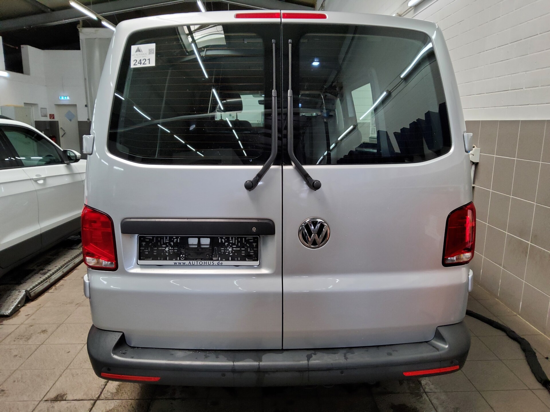 Volkswagen T6.1 Transporter 2.0 TDI L1H1 Navi LED PDC SHZ 10
