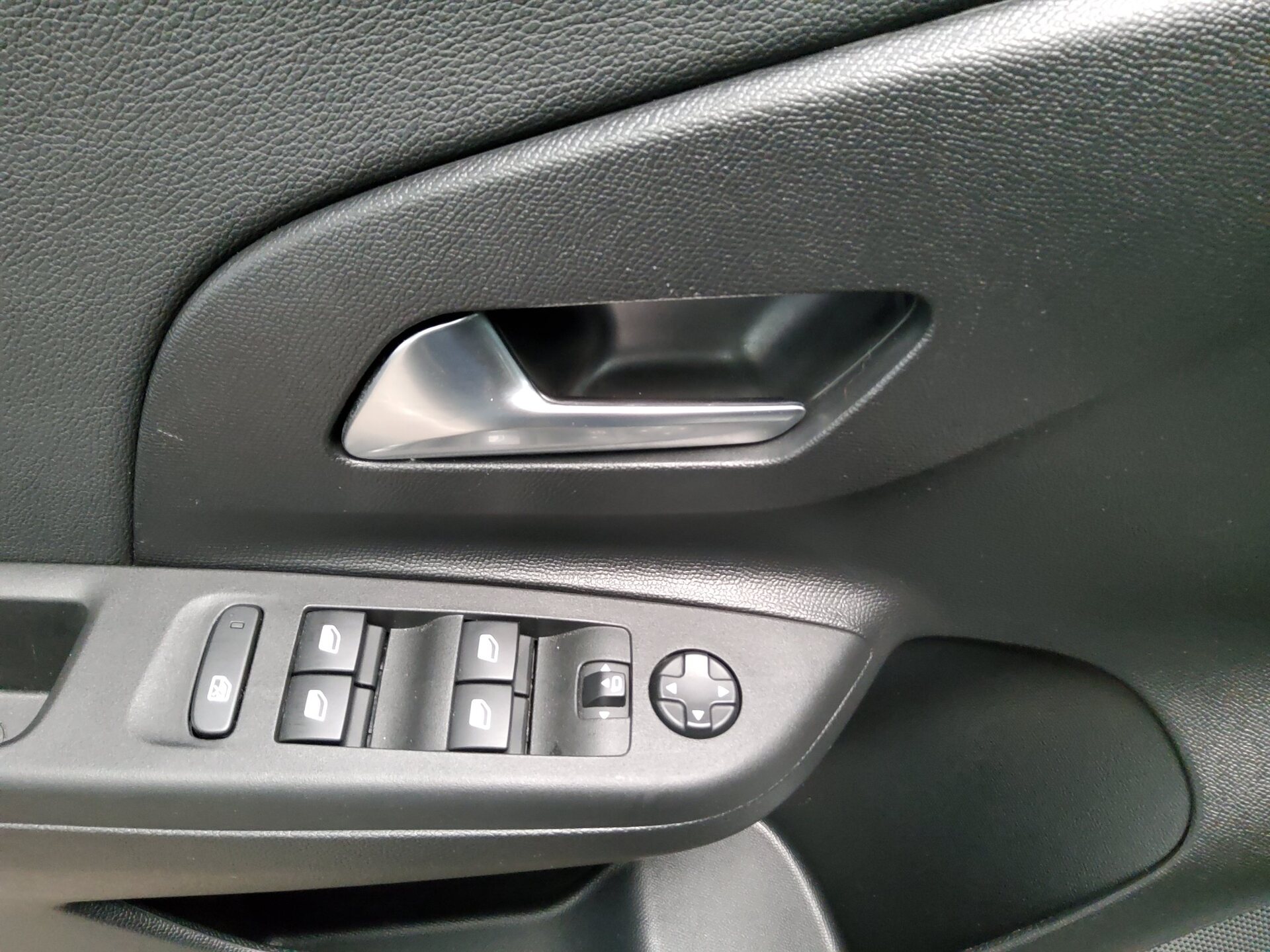 Opel Corsa 1.2 Turbo Elegance Navi LED Shz PDC 10