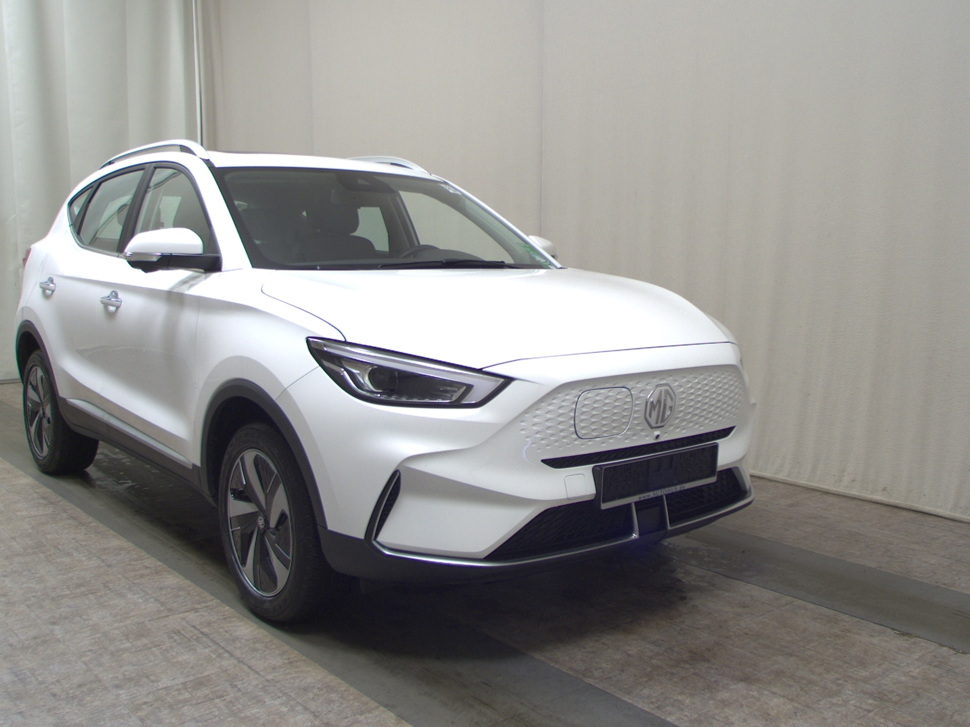 MG ZS EV Luxury Navi LED Shz PDC RfK 360° 3