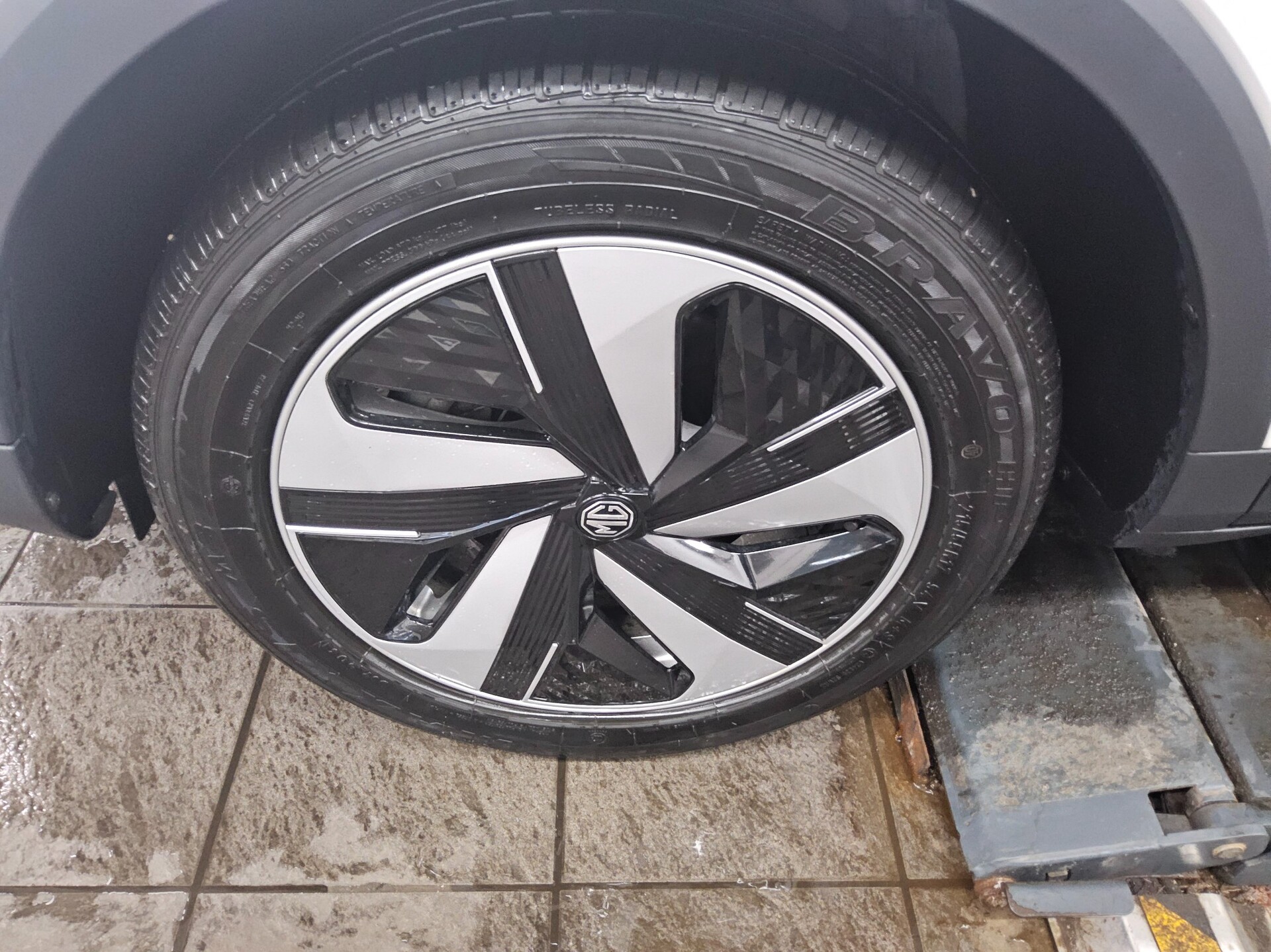 MG ZS EV Luxury Navi LED Shz PDC RfK 360° 11