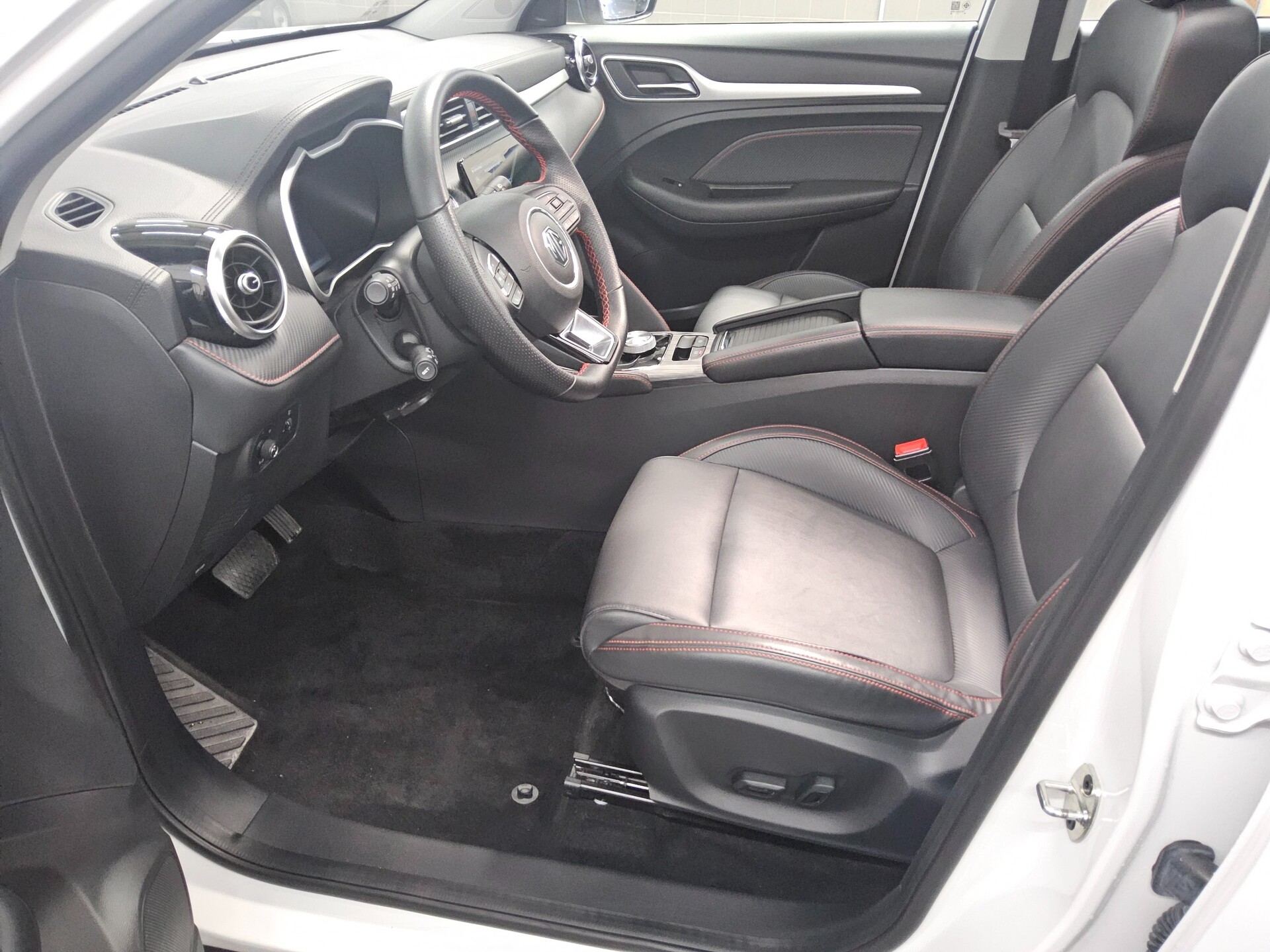 MG ZS EV Luxury Navi LED Shz PDC RfK 360° 9