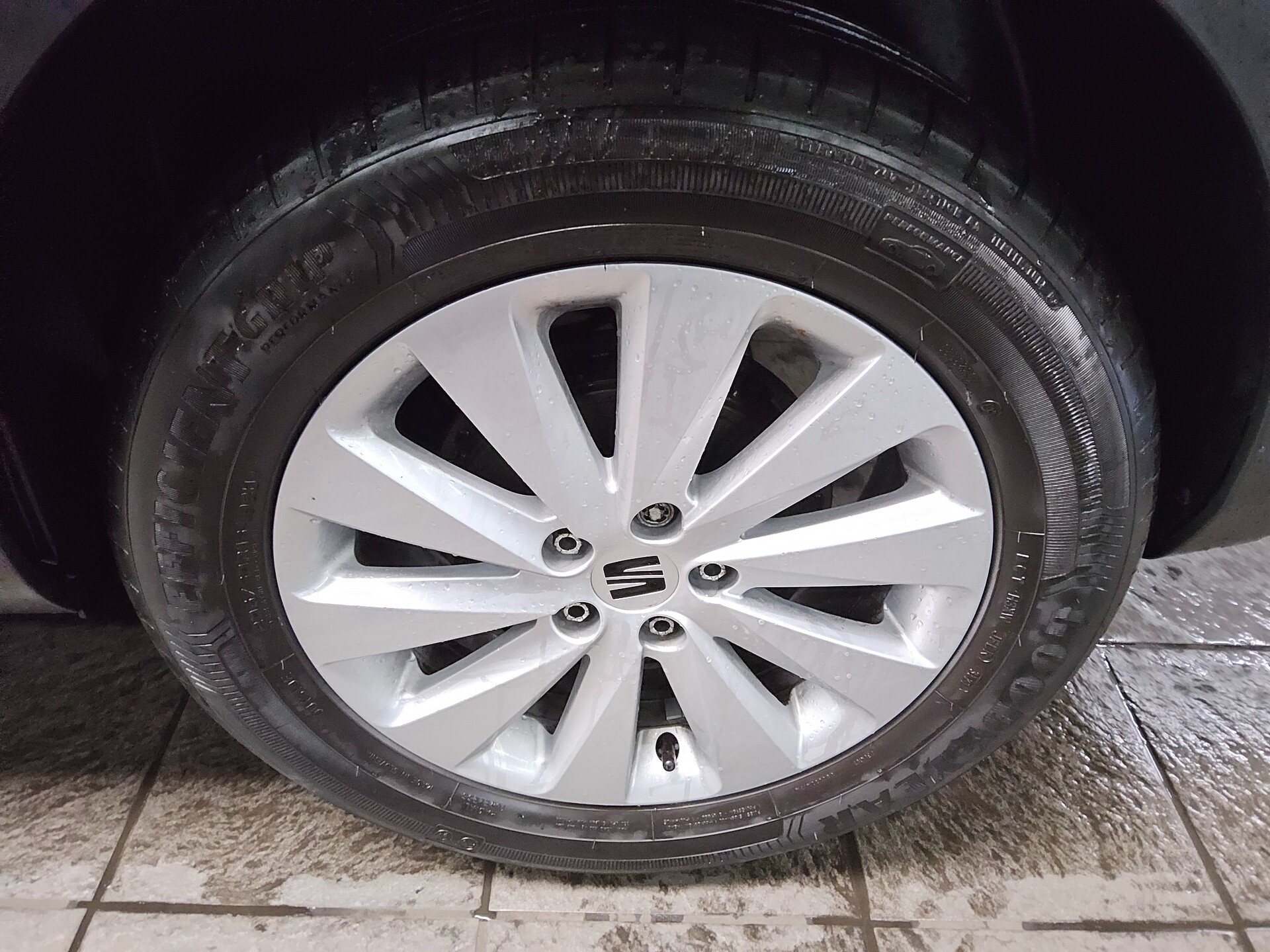 Seat Arona 1.0 TSI Style Navi LED Shz PDC 10