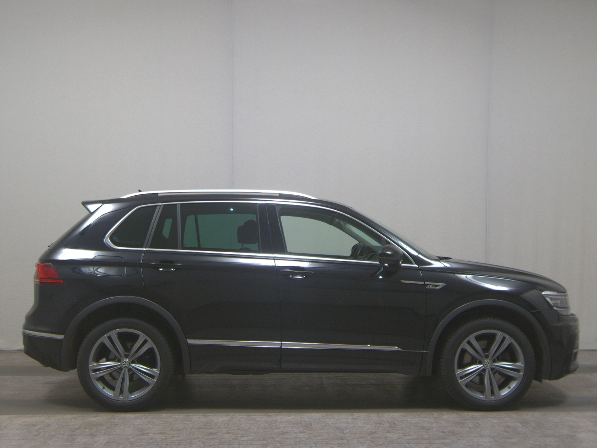 Volkswagen Tiguan 2.0 TSI 4M Highline Navi LED AID Pano HuD