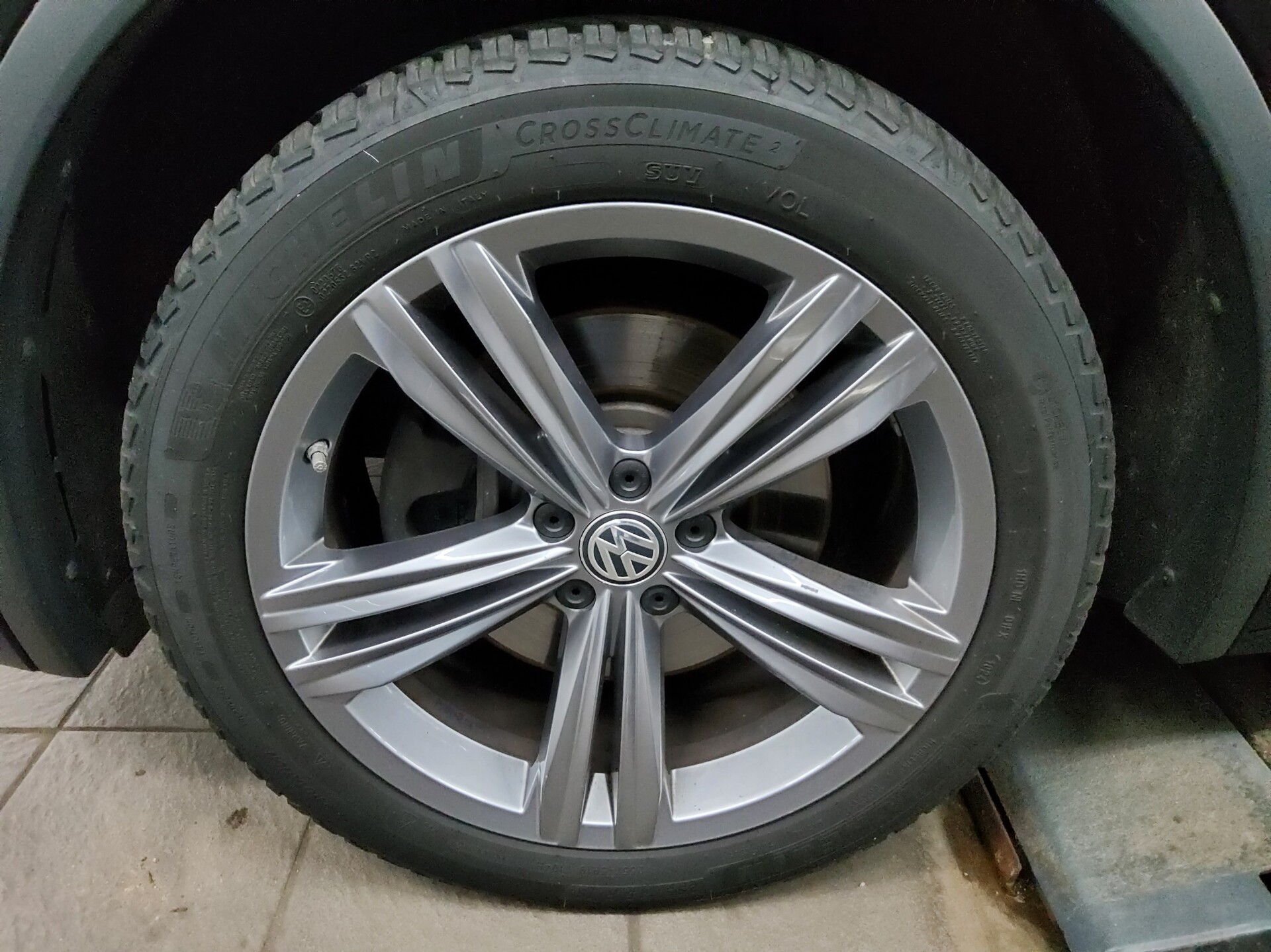 Volkswagen Tiguan 2.0 TSI 4M Highline Navi LED AID Pano HuD 11