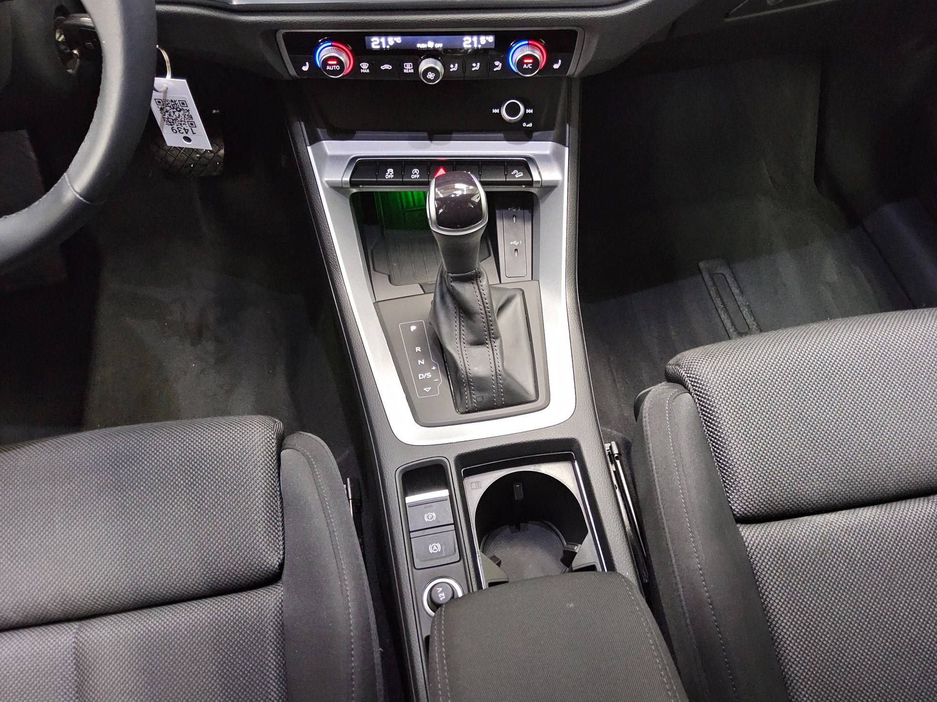 Audi Q3 35 TDI S-Line Navi LED virtual Sound RfK ACC 6