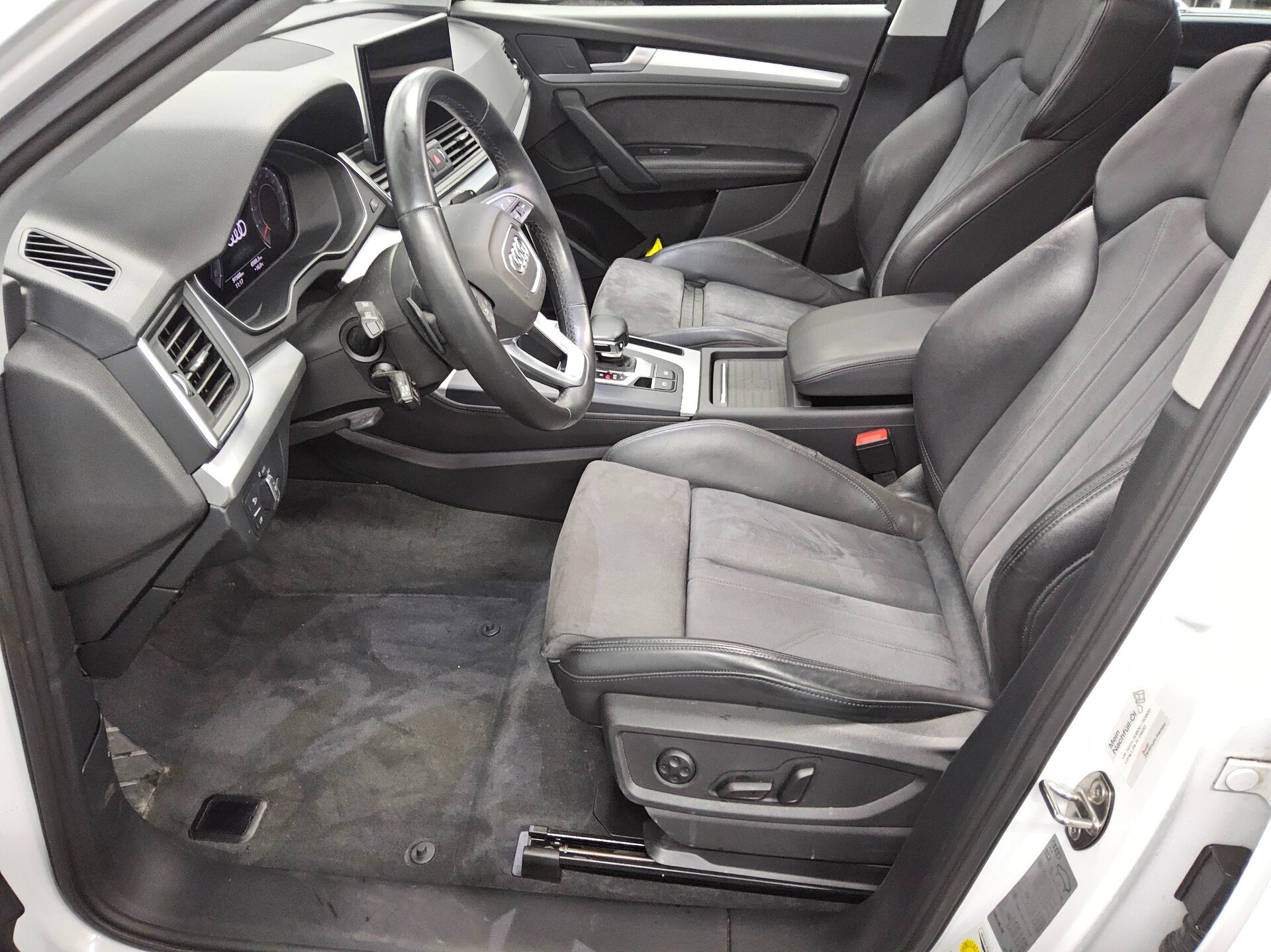 Audi Q5 35 TDI advanced T-Leder Navi vc Pano LED AHK 9