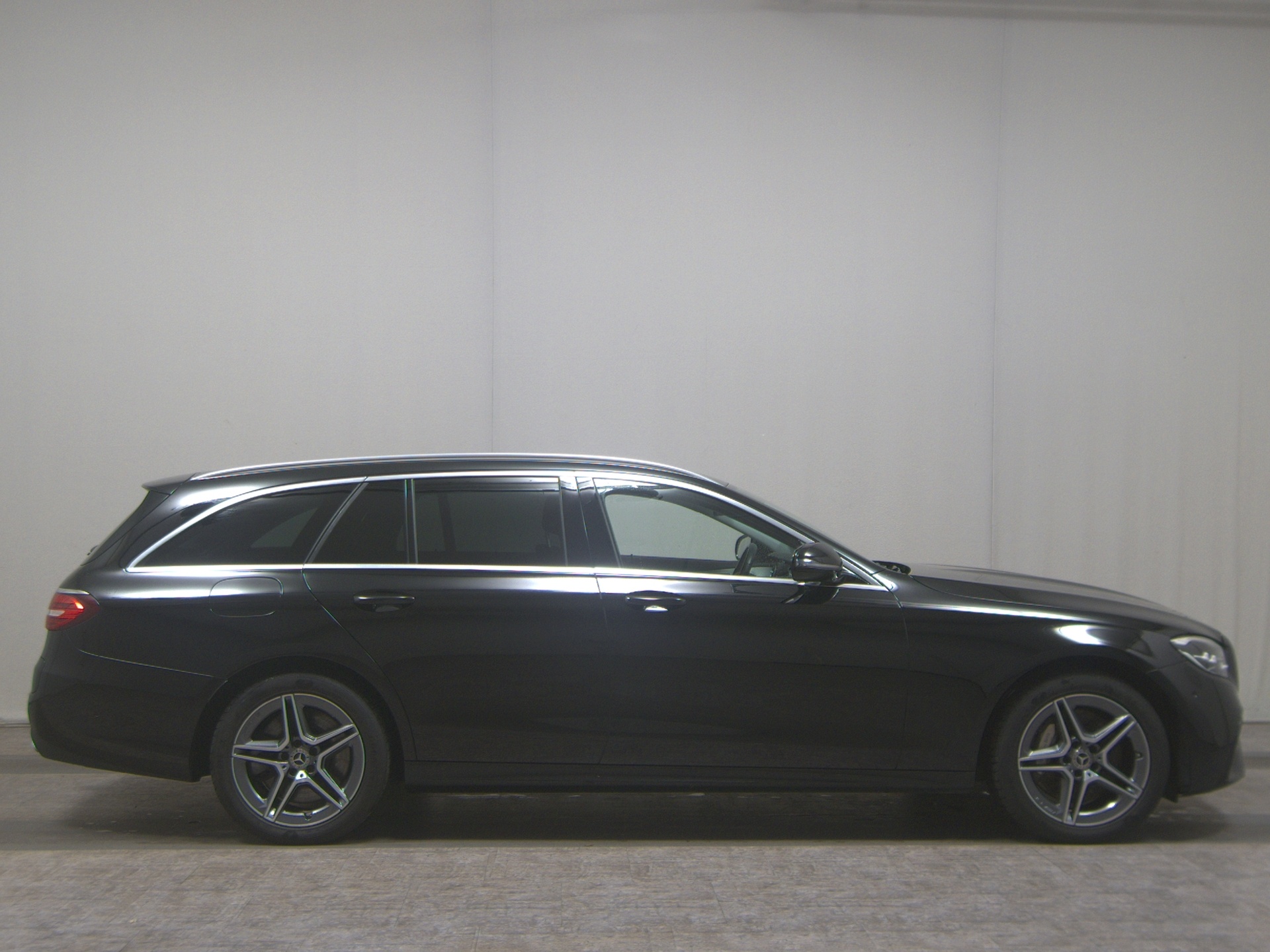 Mercedes-Benz E 300 T de AMG-Line Navi Burmester Widesc. RFK